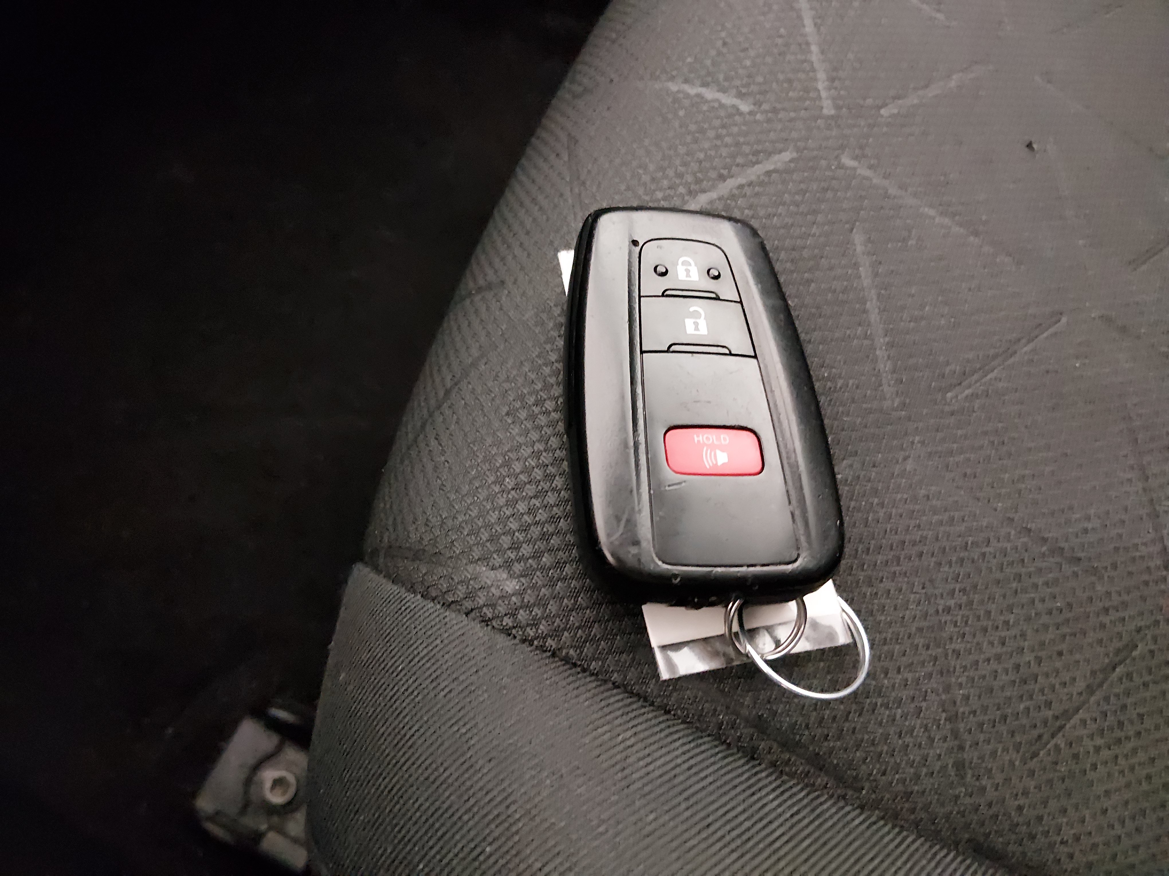 2024 Toyota RAV4 XLE - Photo 15