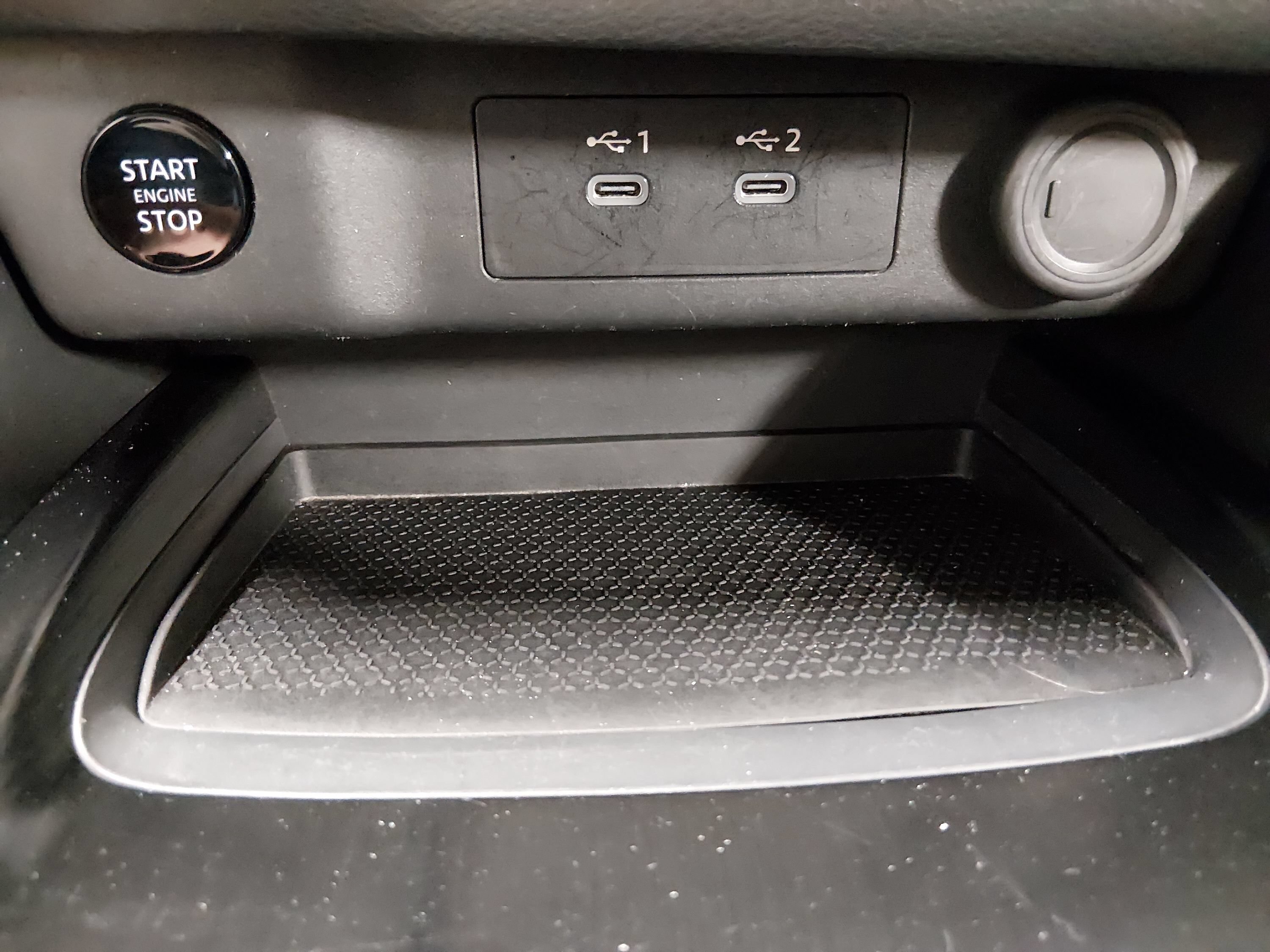 2025 Nissan Rogue SV - Photo 17
