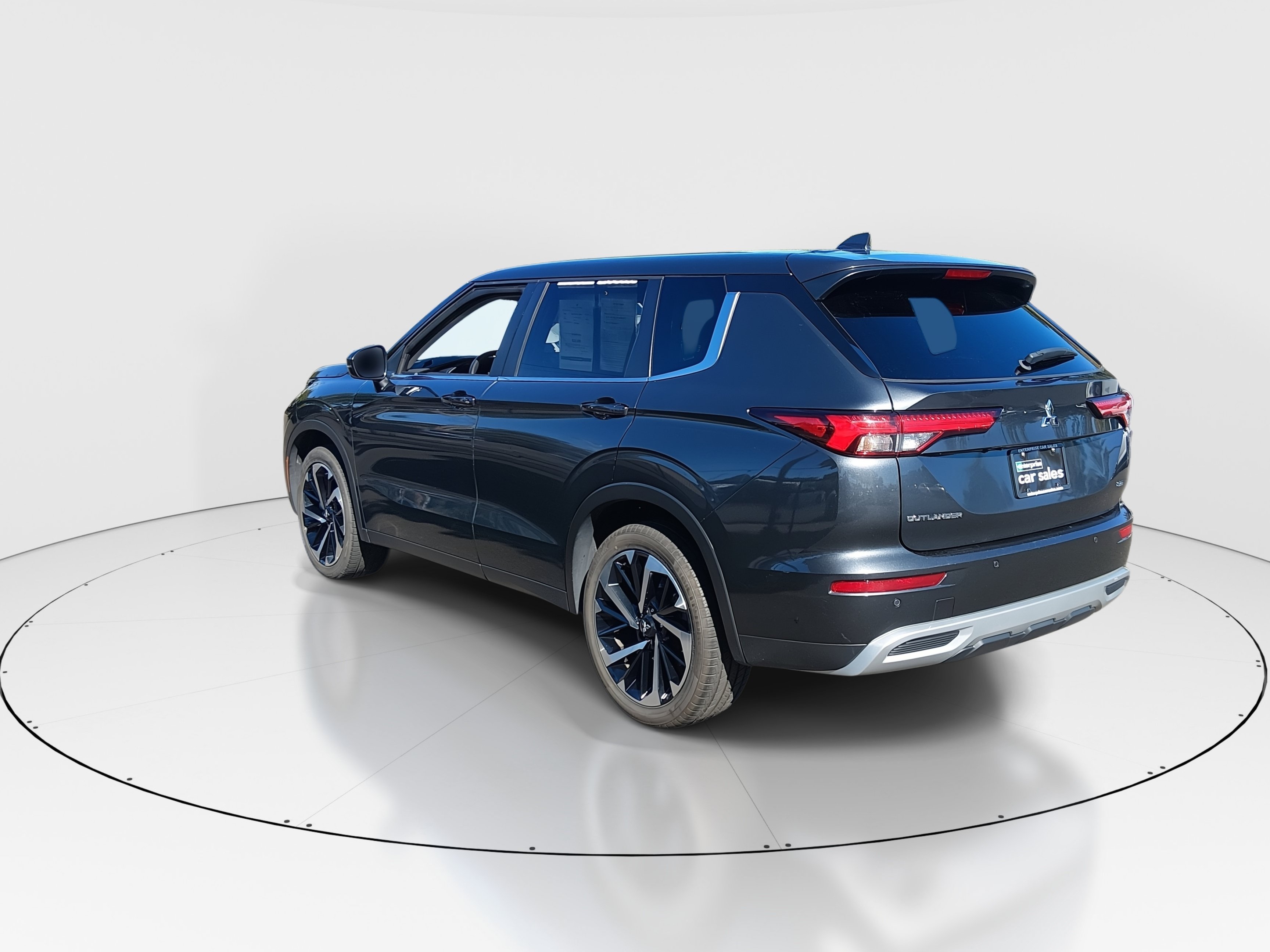 2024 Mitsubishi Outlander SE - Photo 5