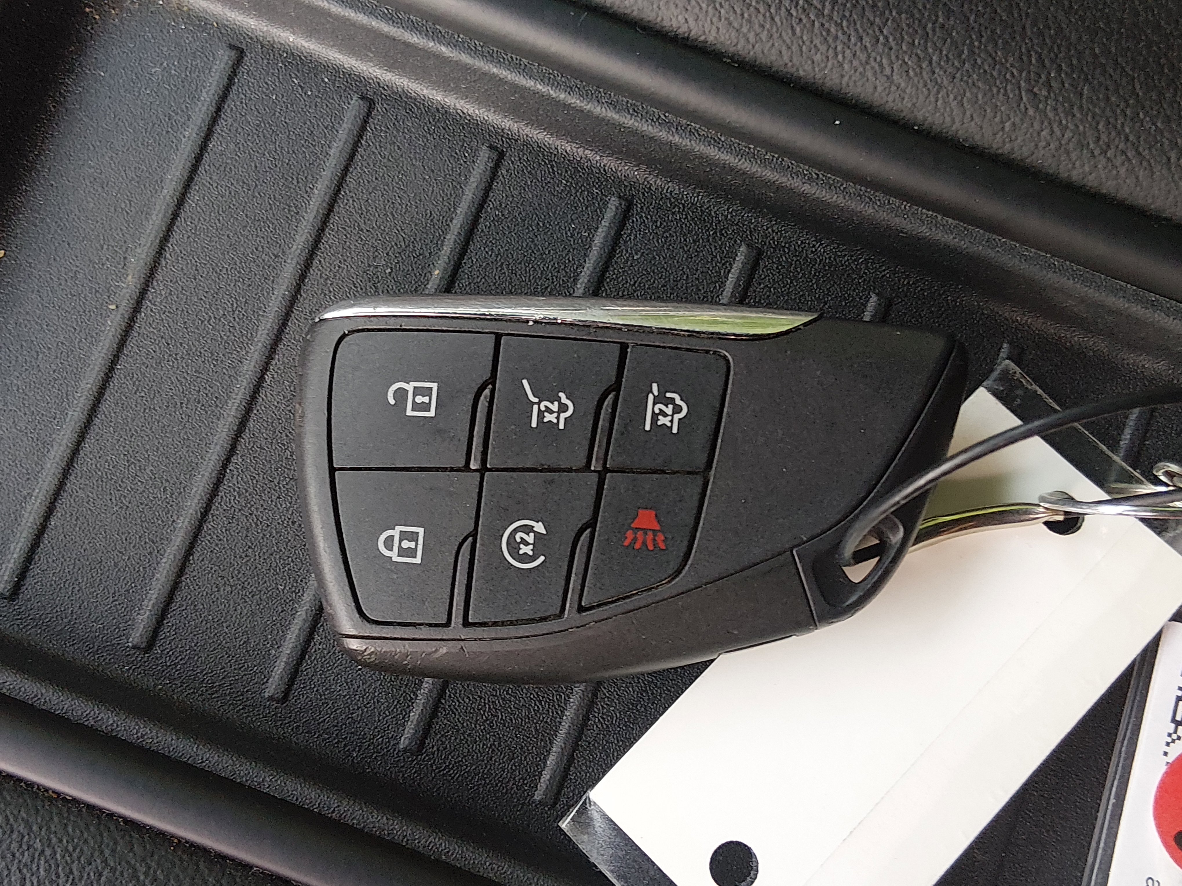 2024 Chevrolet Suburban LT - Photo 15