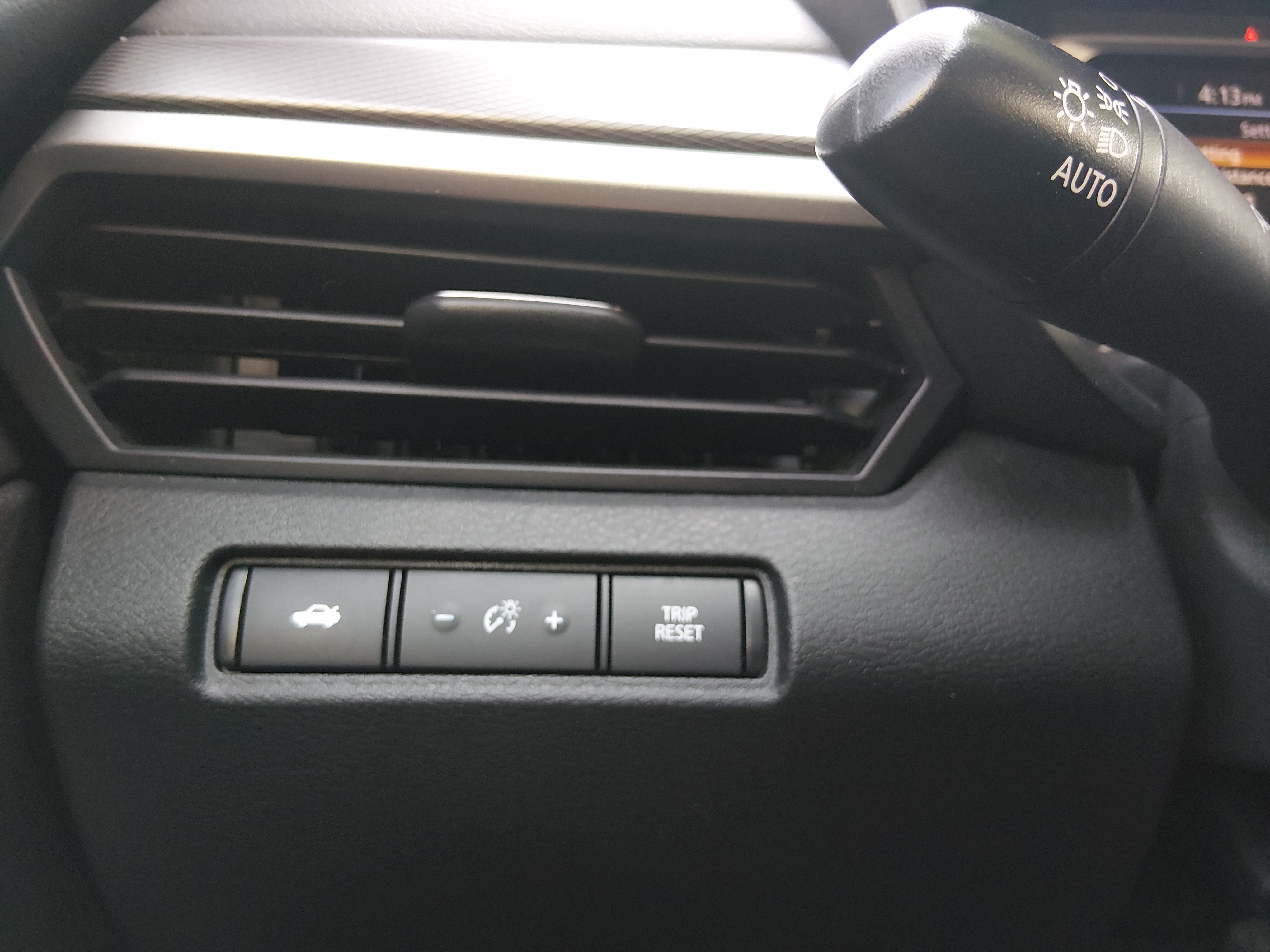 2024 Nissan Altima SR - Photo 13