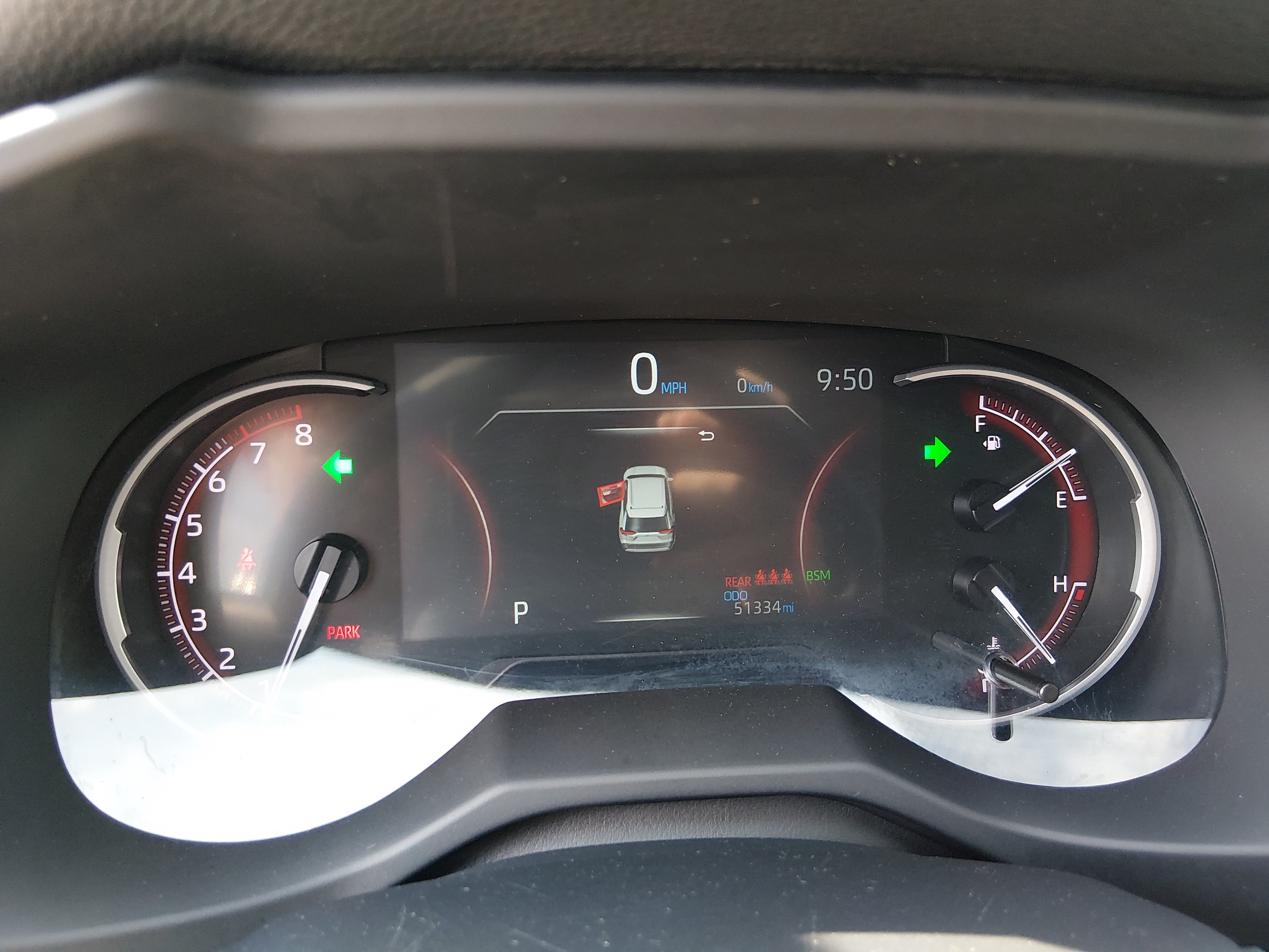 2024 Toyota RAV4 XLE - Photo 14