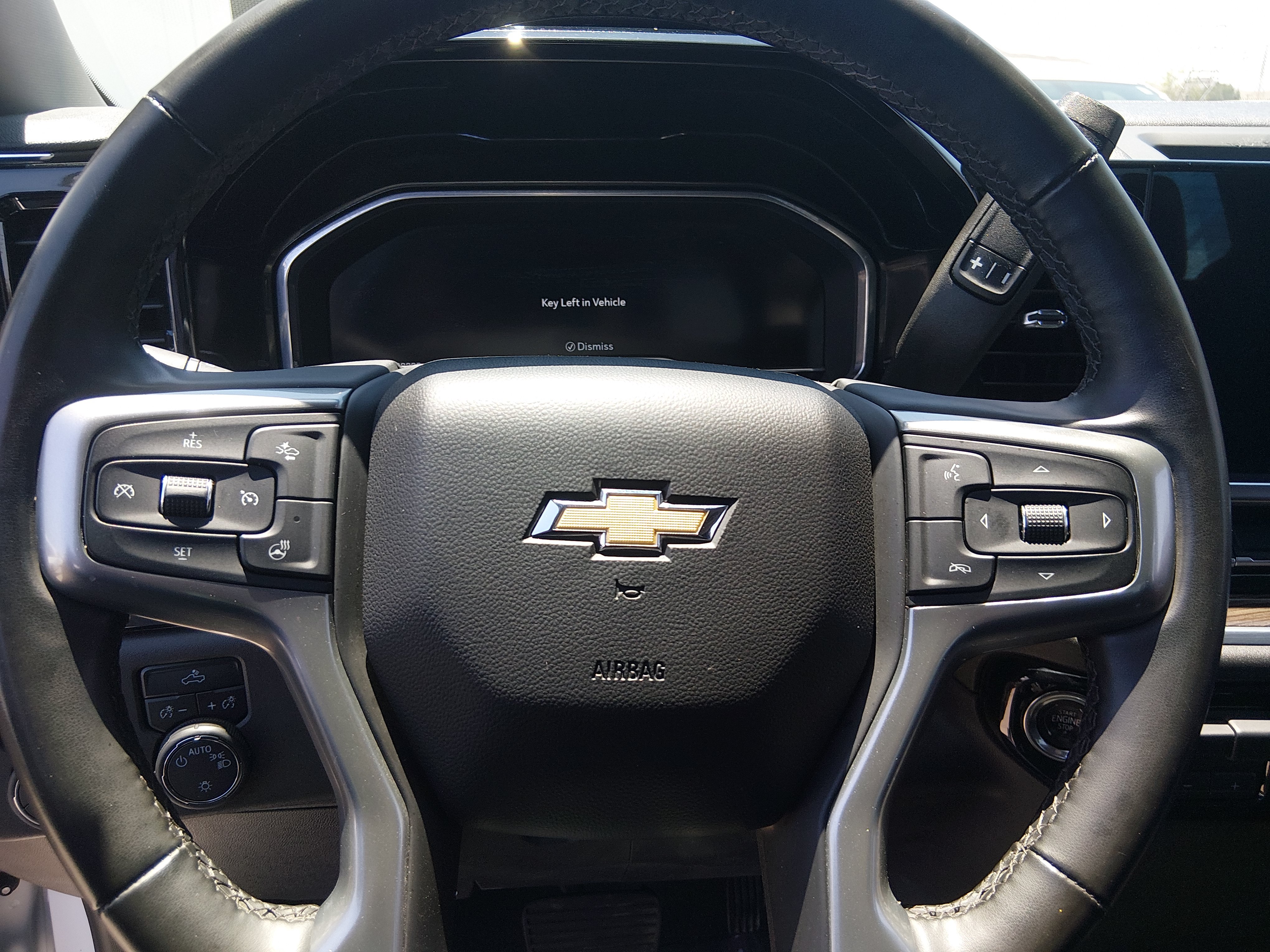 2025 Chevrolet Silverado 1500 LT - Photo 12