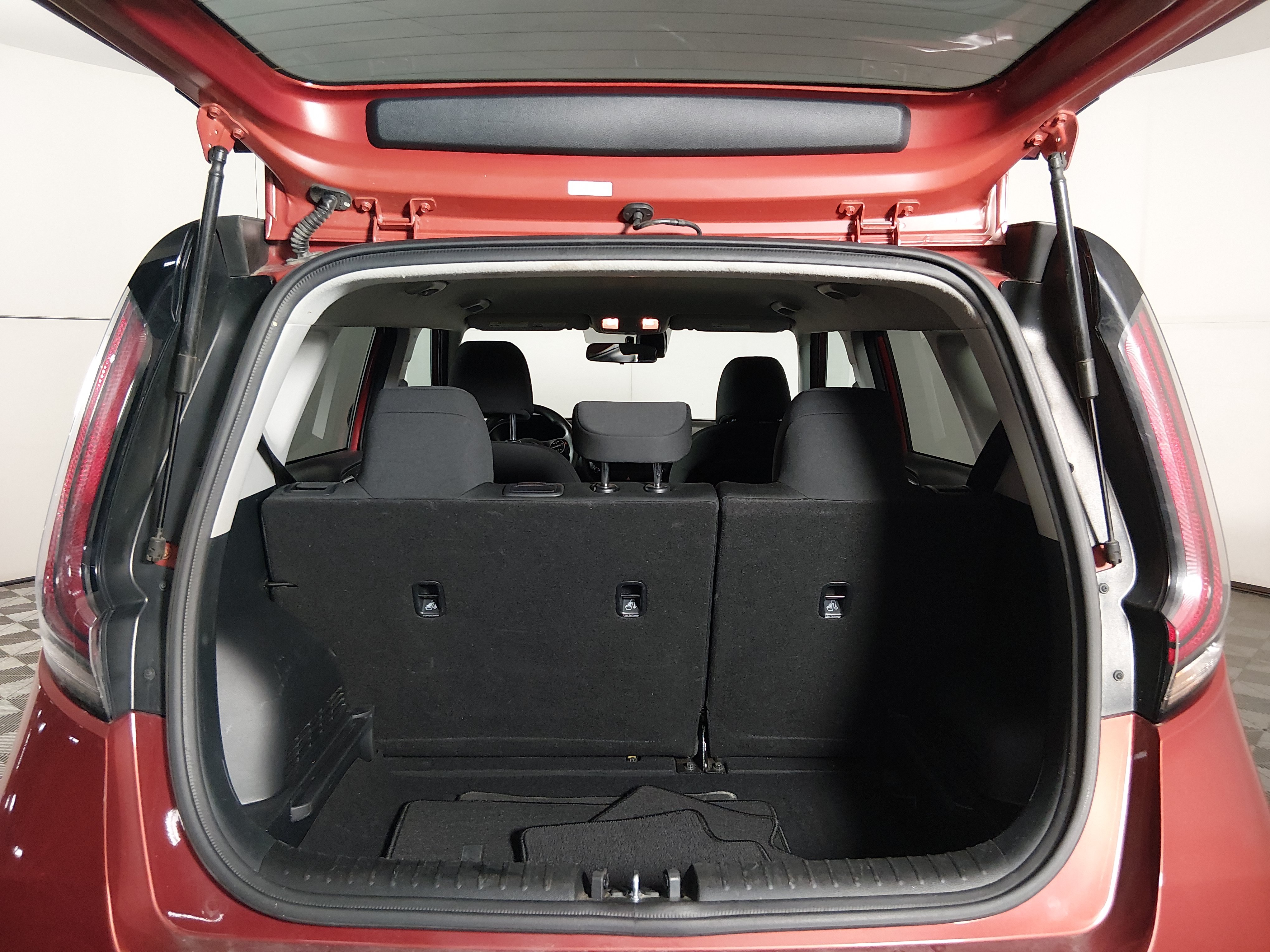 2024 Kia Soul LX - Photo 11