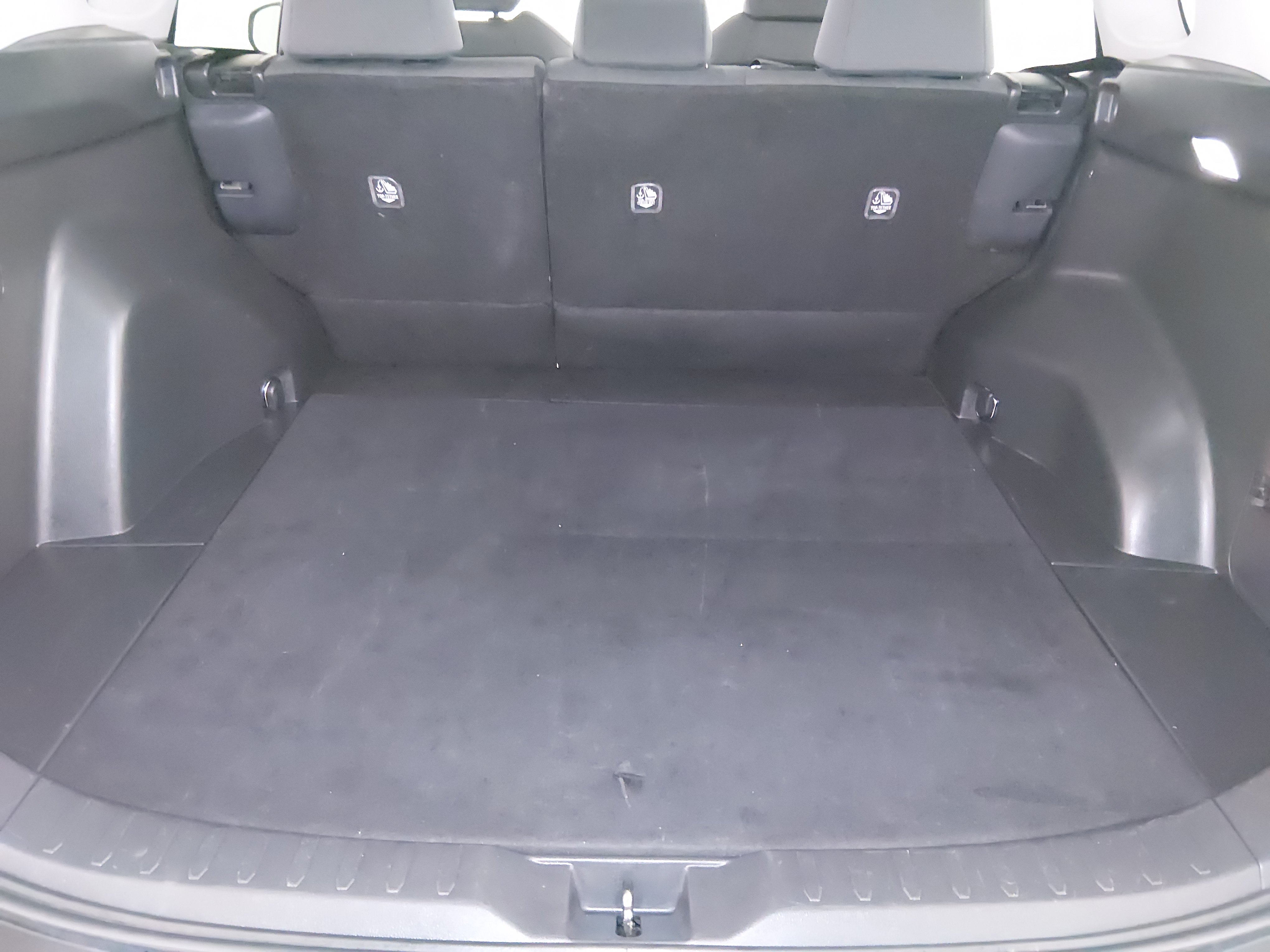 2024 Toyota RAV4 XLE - Photo 11