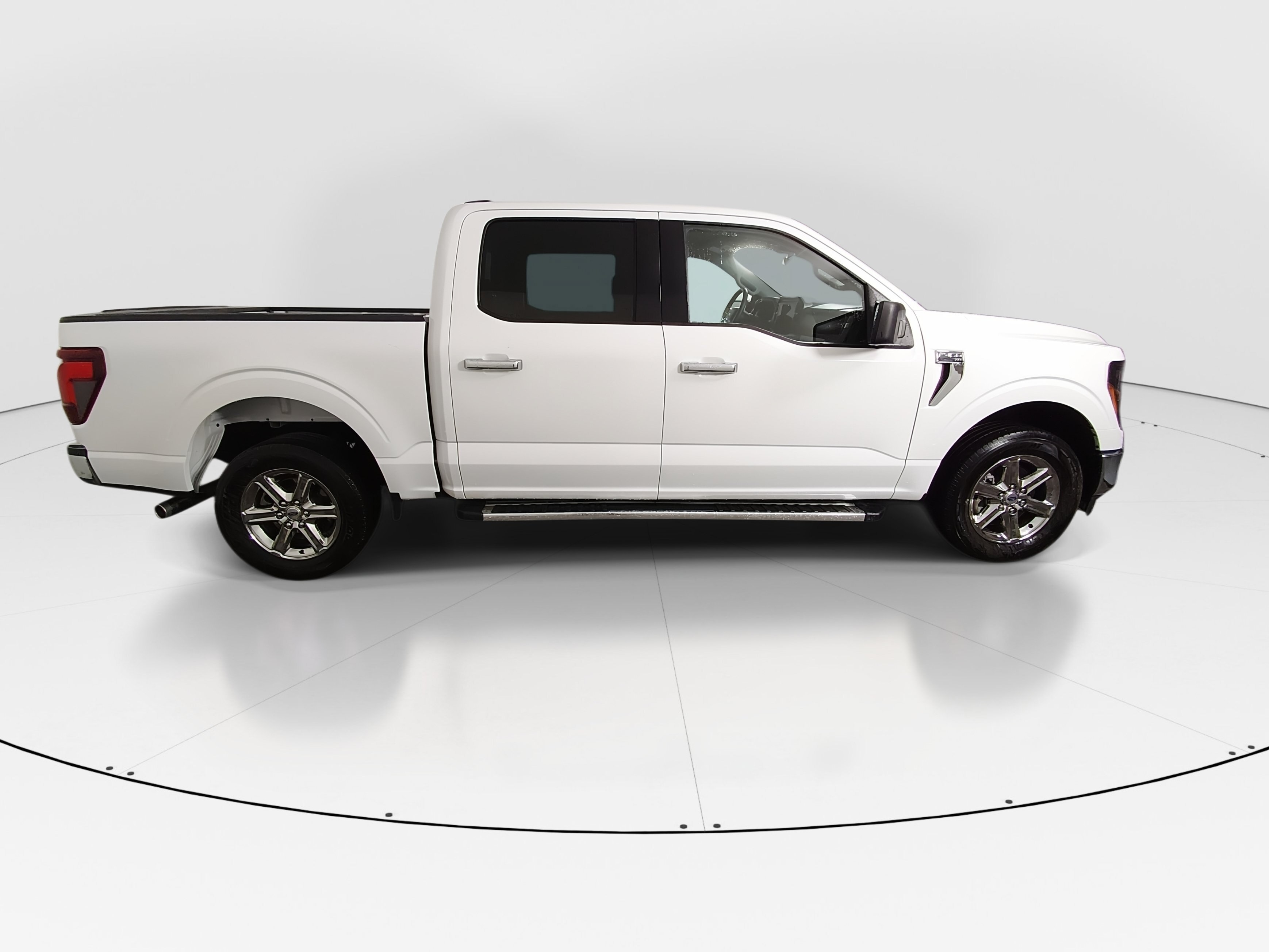 2025 Ford F-150 XLT - Photo 8