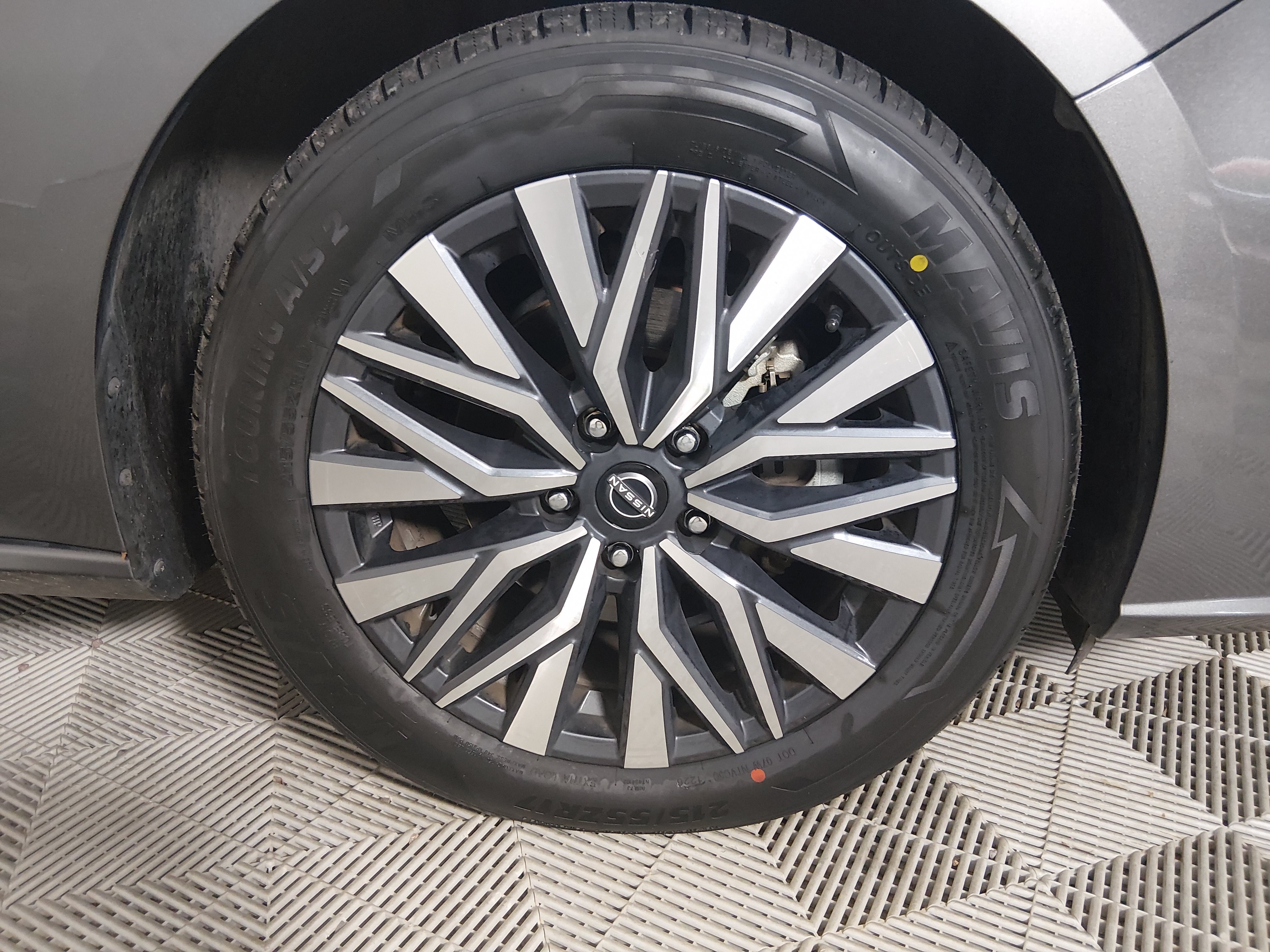 2024 Nissan Altima SV - Photo 10