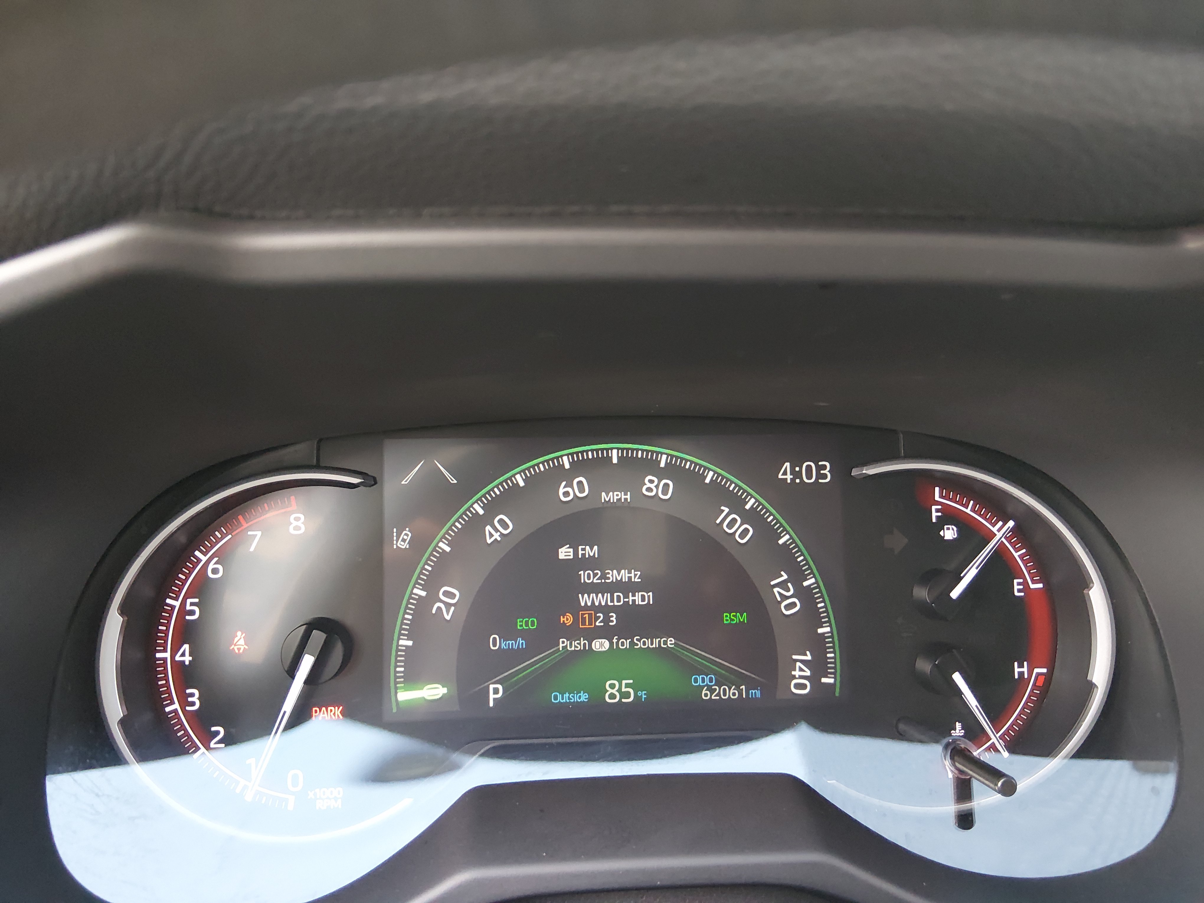 2024 Toyota RAV4 XLE - Photo 14