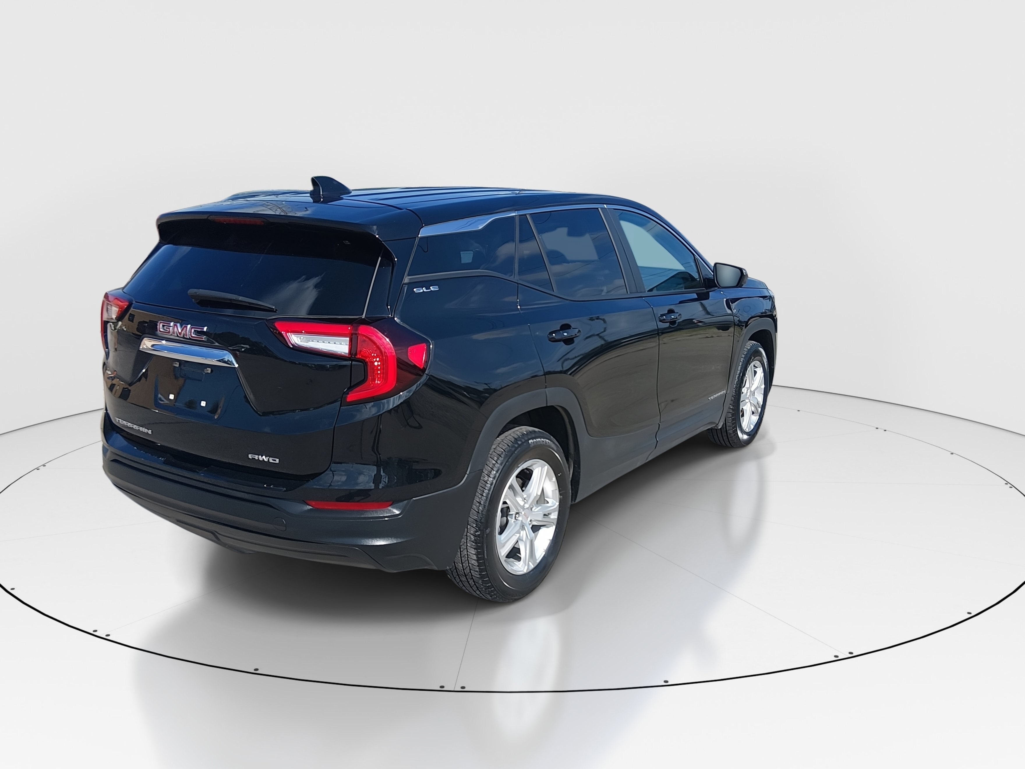 2024 GMC Terrain SLE - Photo 7