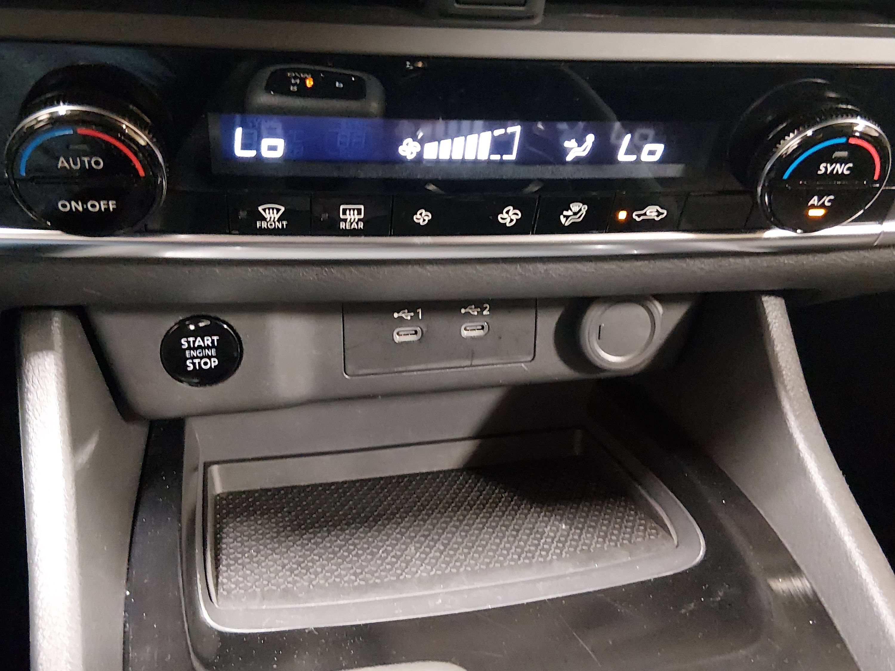 2025 Nissan Rogue SV - Photo 18