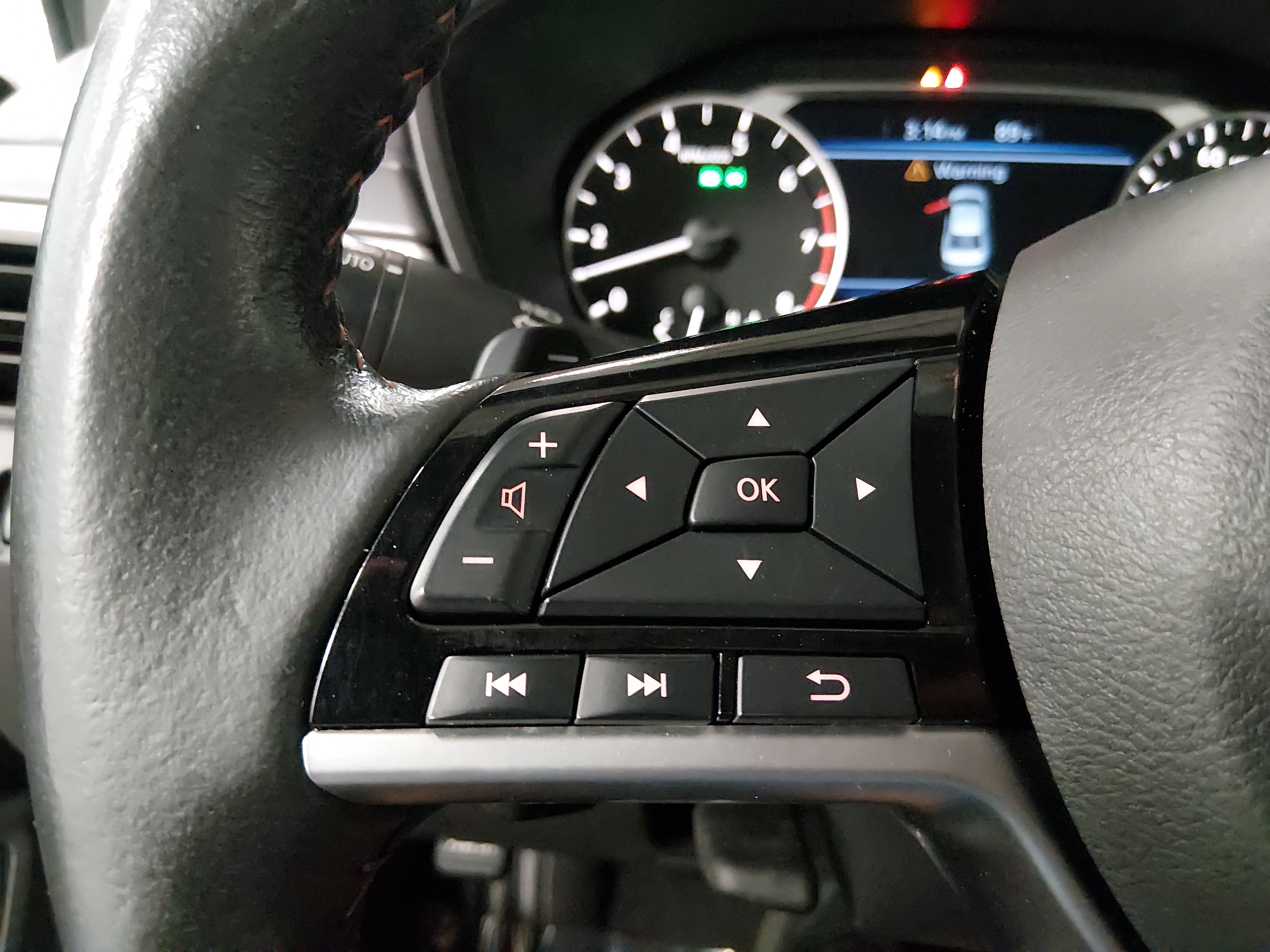 2024 Nissan Altima SR - Photo 12