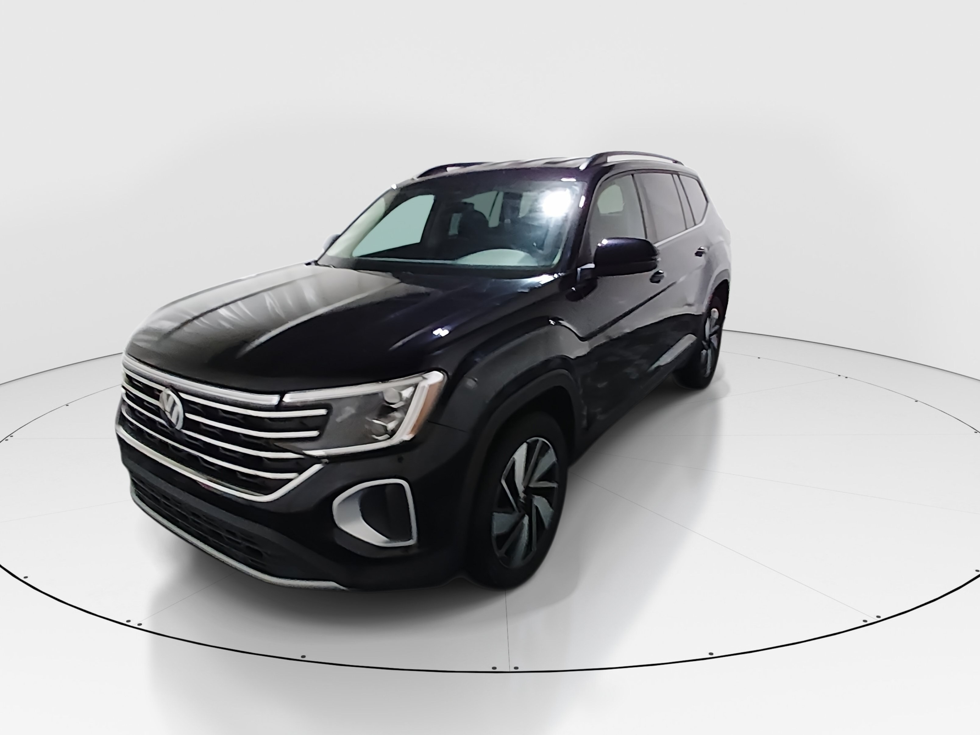 2025 Volkswagen Atlas SE w/Tech - Photo 3