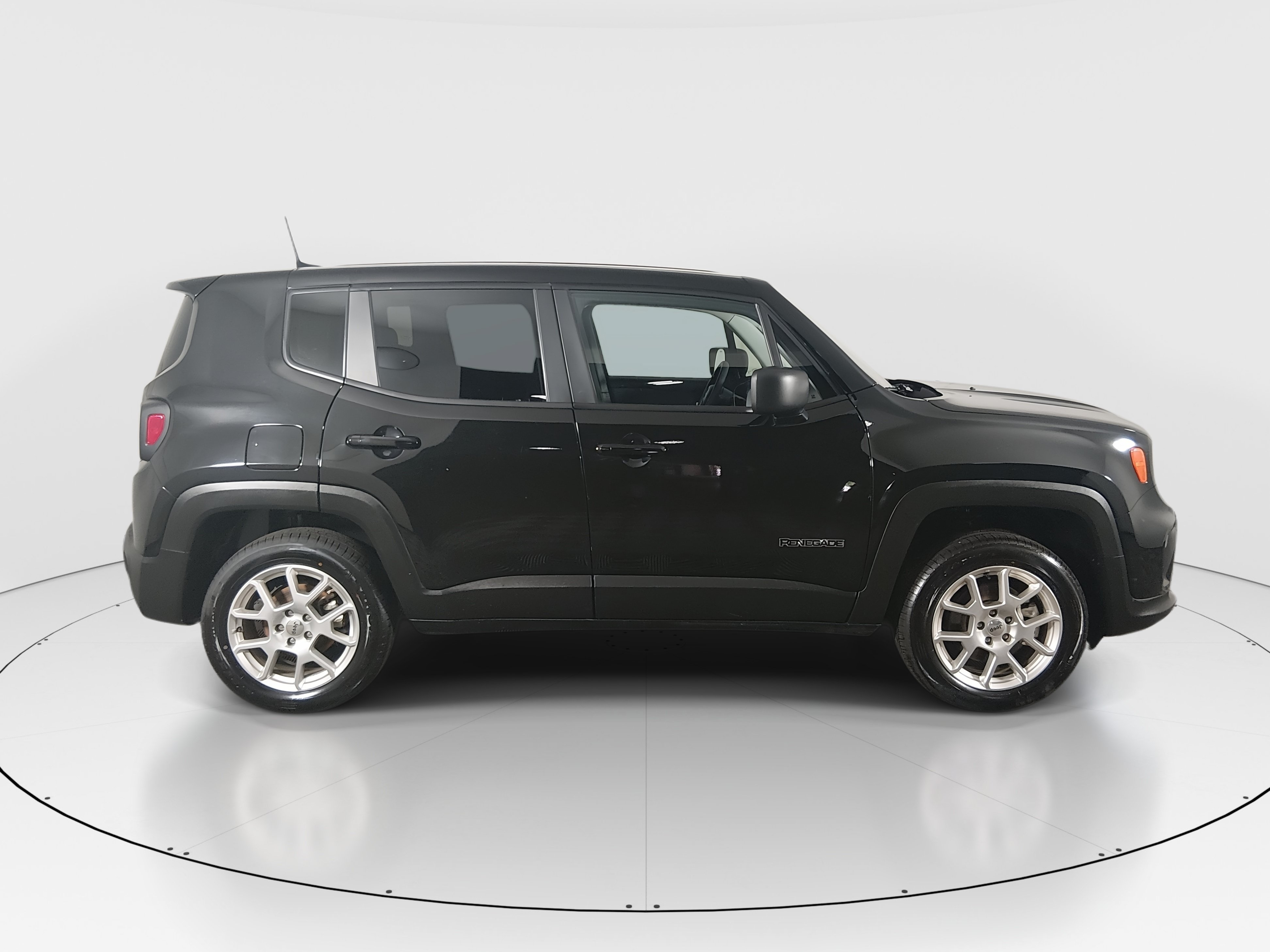 2023 Jeep Renegade Latitude - Photo 8