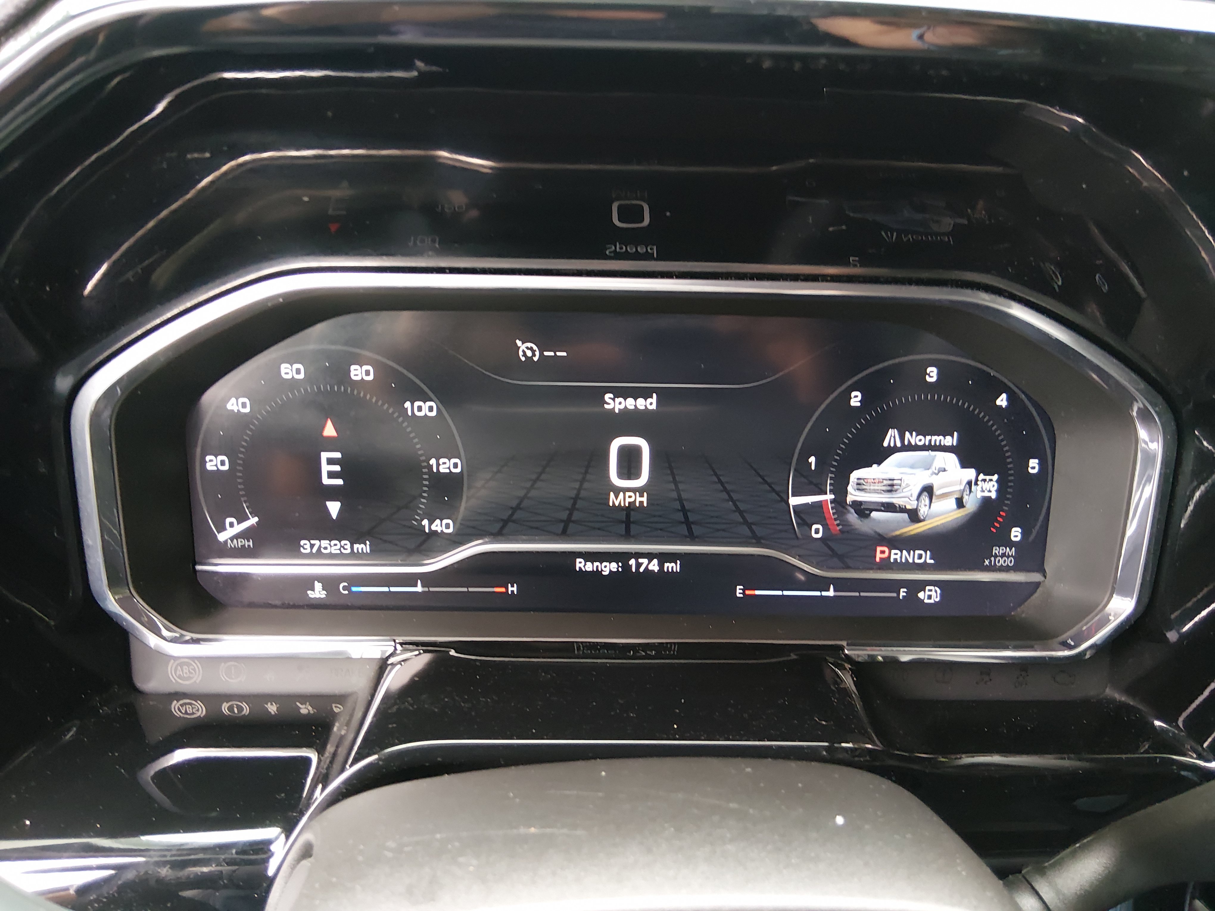 2025 GMC Sierra 1500 SLT - Photo 14