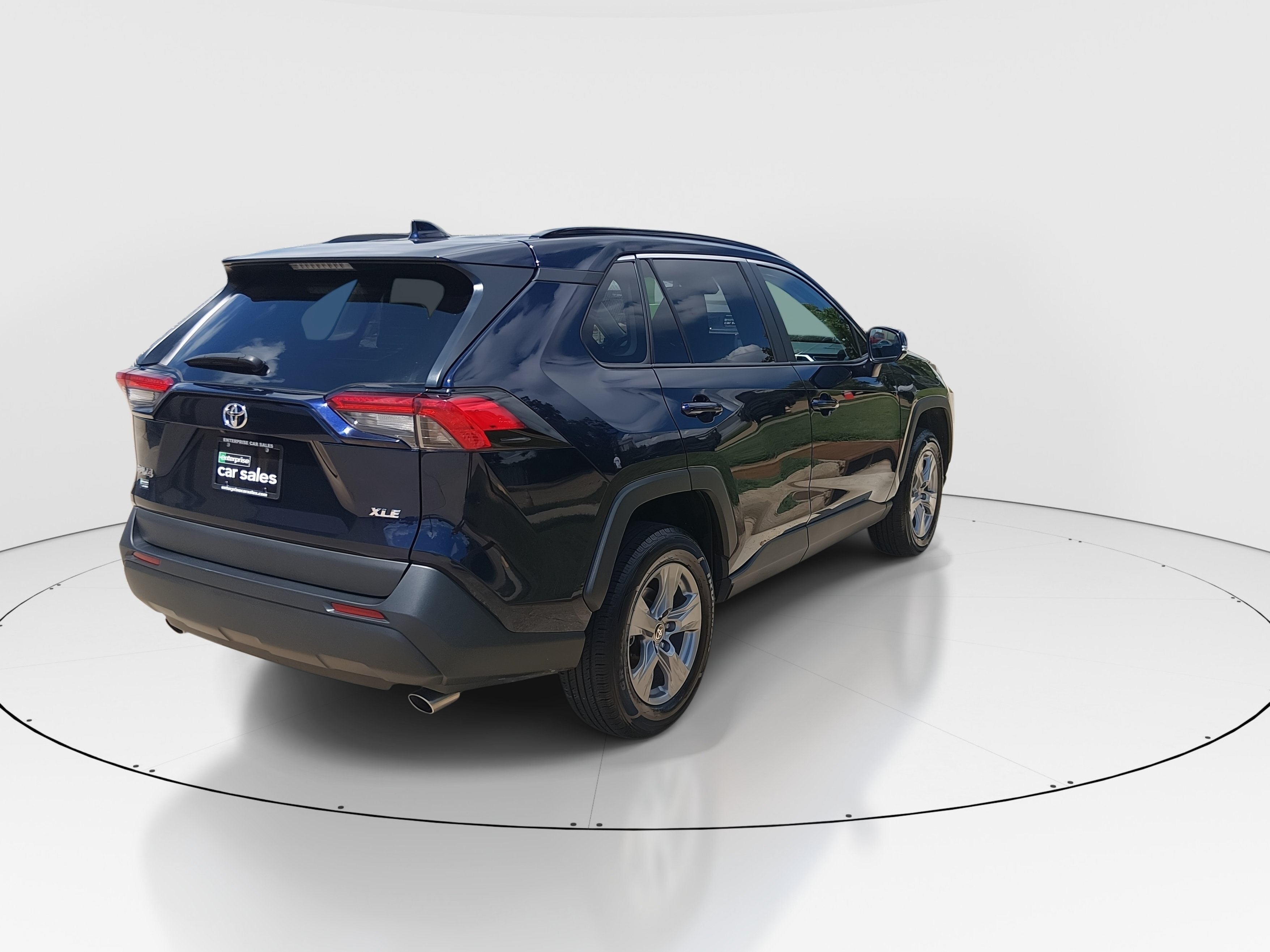 2024 Toyota RAV4 XLE - Photo 7