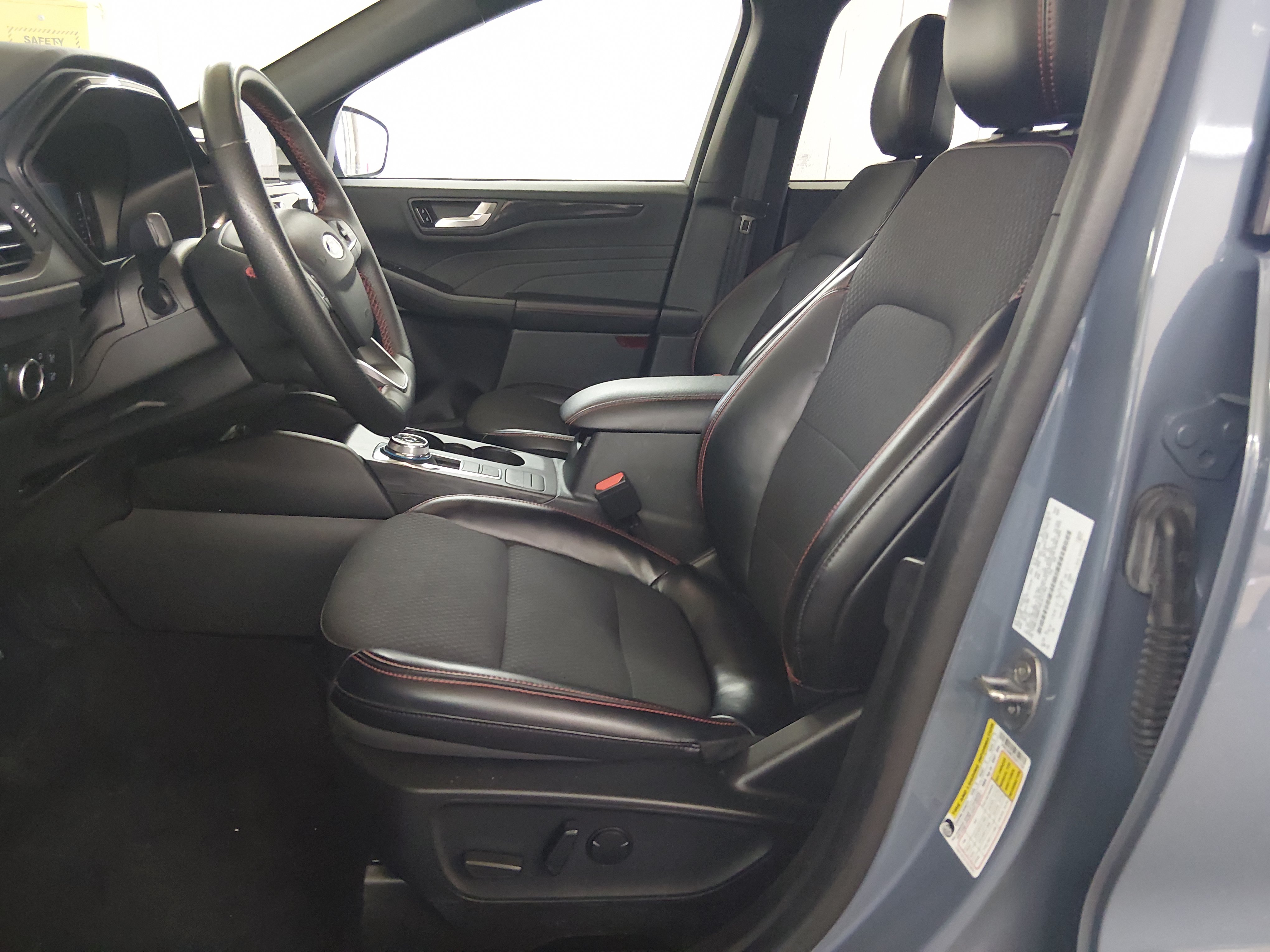 2024 Ford Escape ST-Line - Photo 19