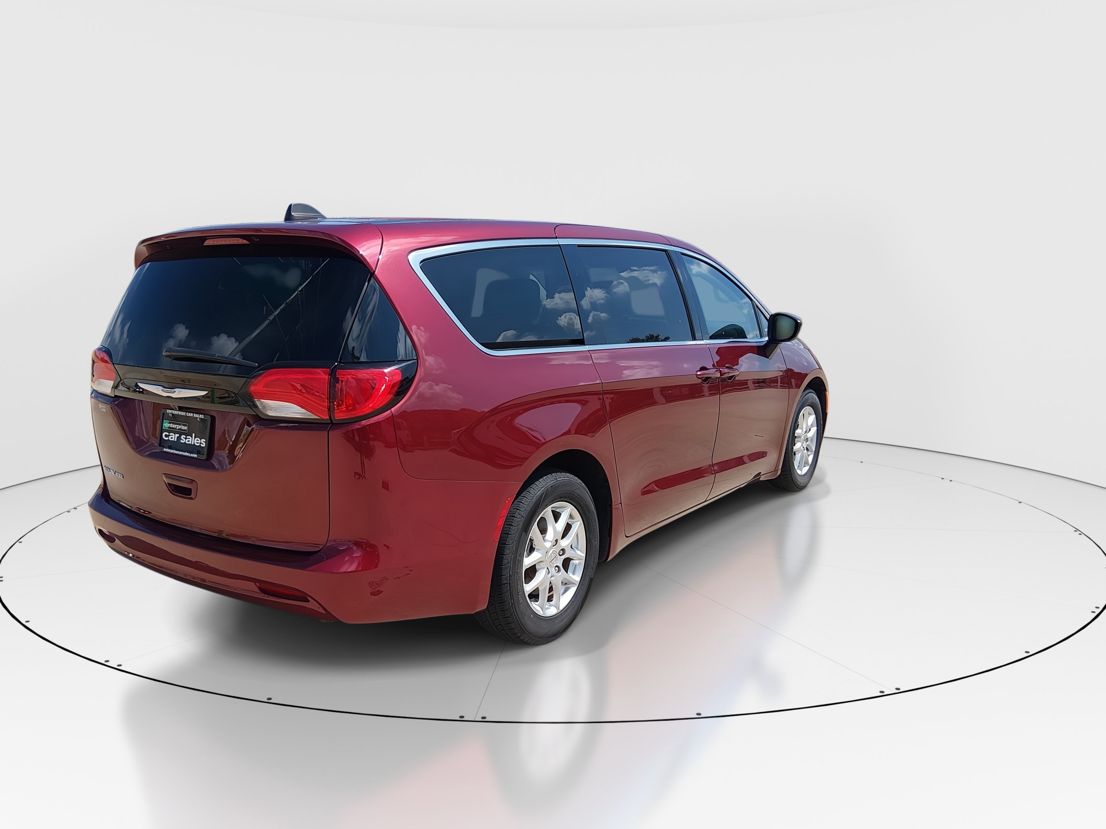 2023 Chrysler Voyager LX - Photo 7