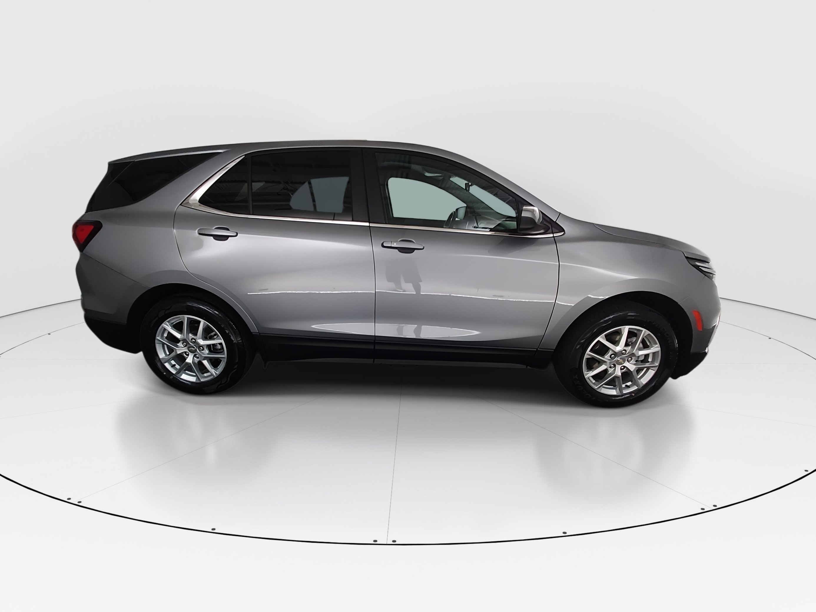 2024 Chevrolet Equinox LT - Photo 8