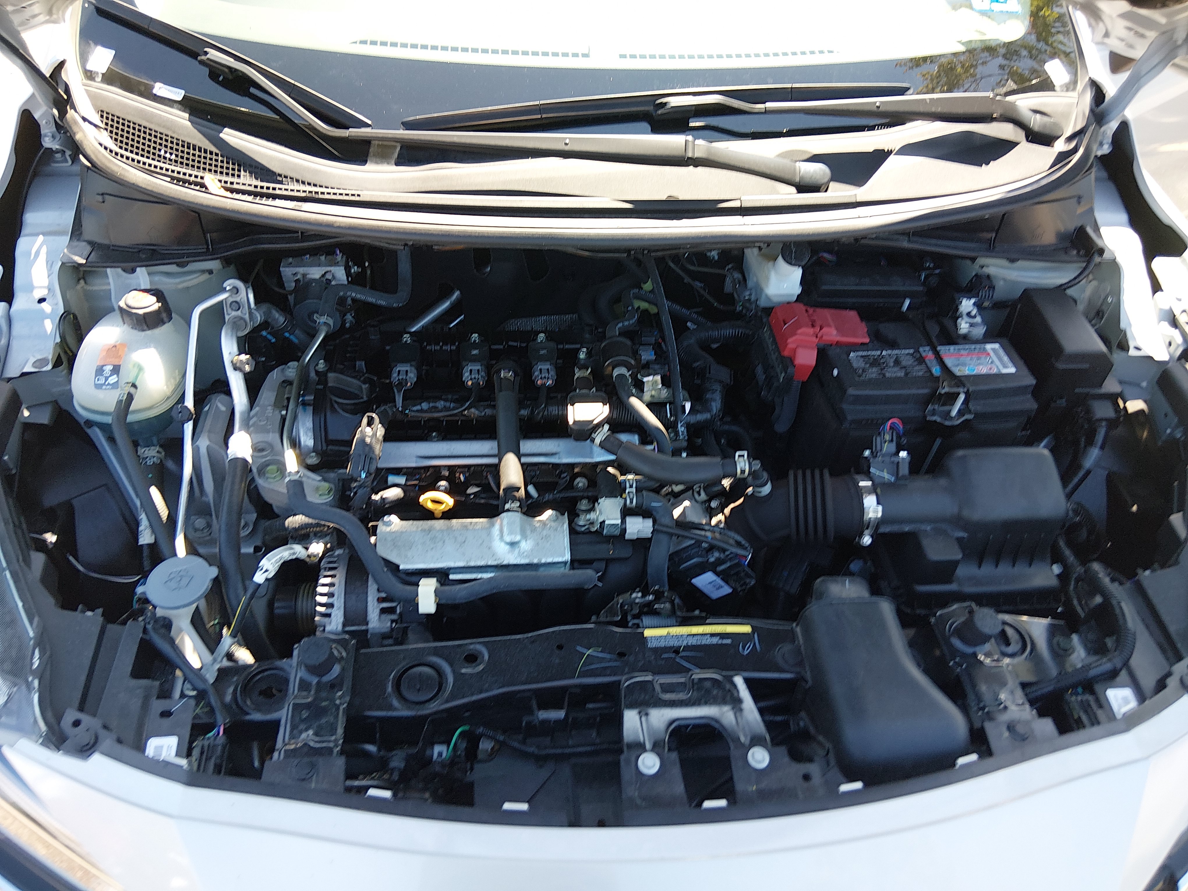 2025 Nissan Versa Sedan SV - Photo 9