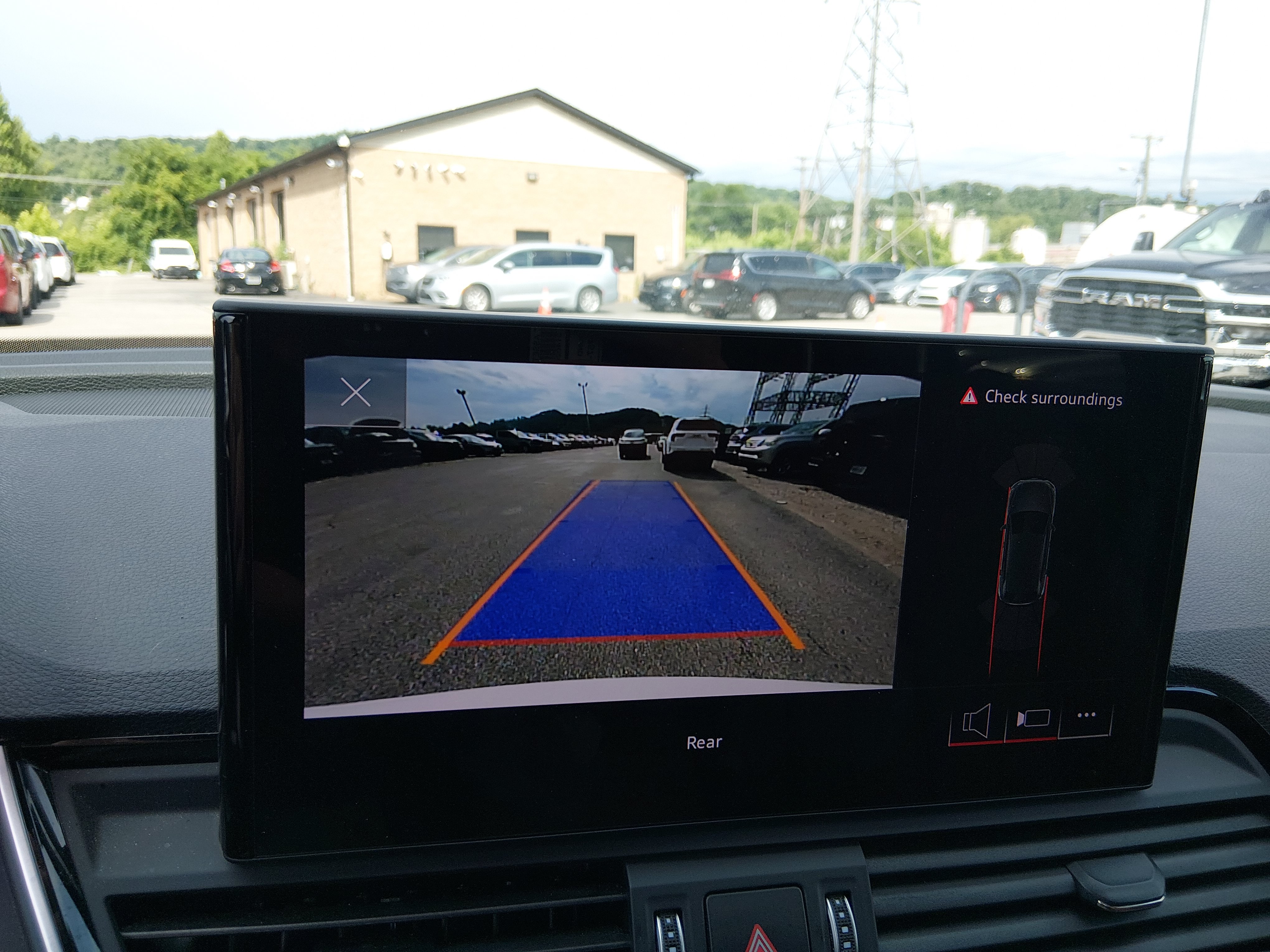 2025 Audi Q5 Premium - Photo 16