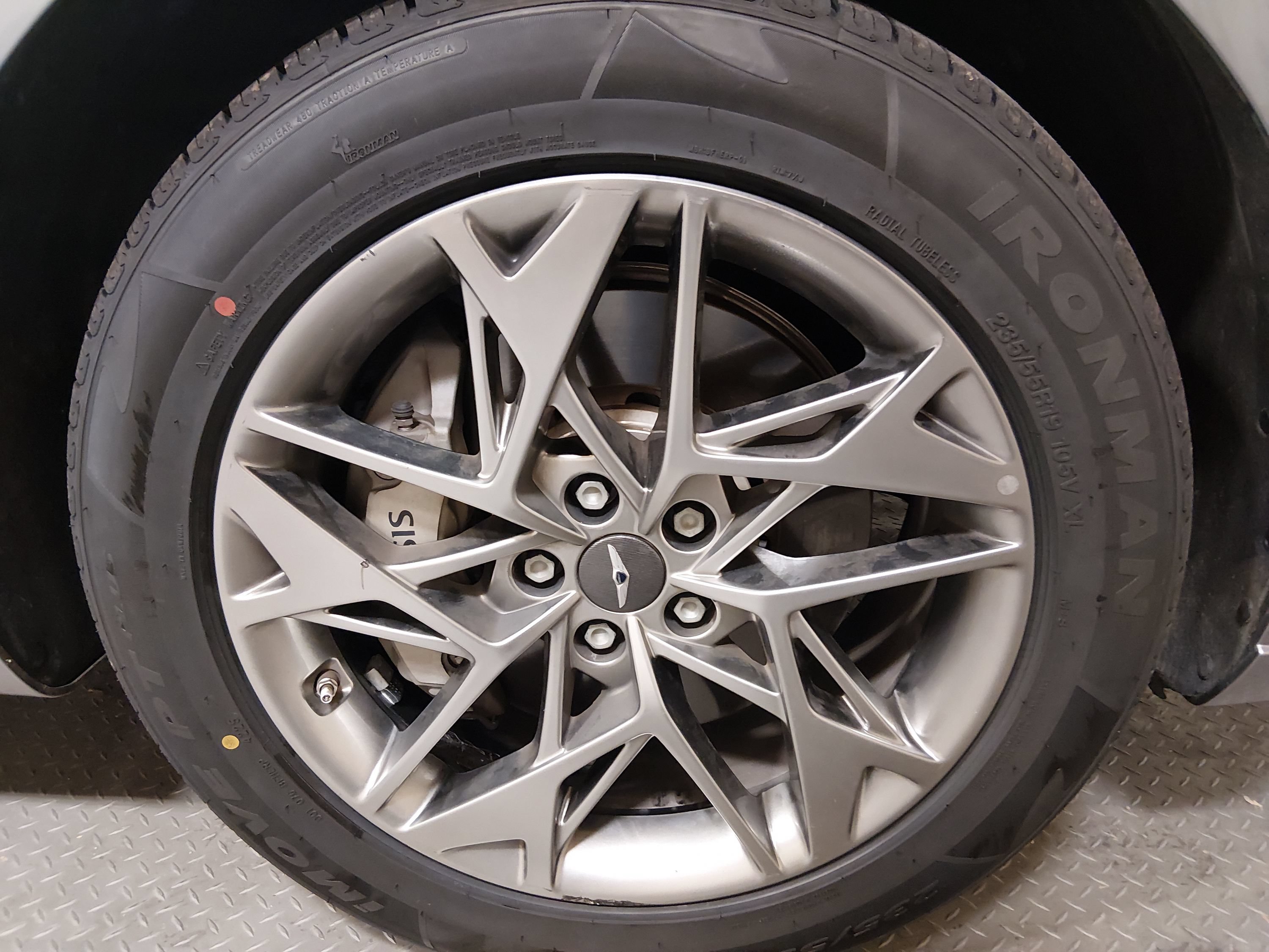 2025 GENESIS GV70 Standard - Photo 10