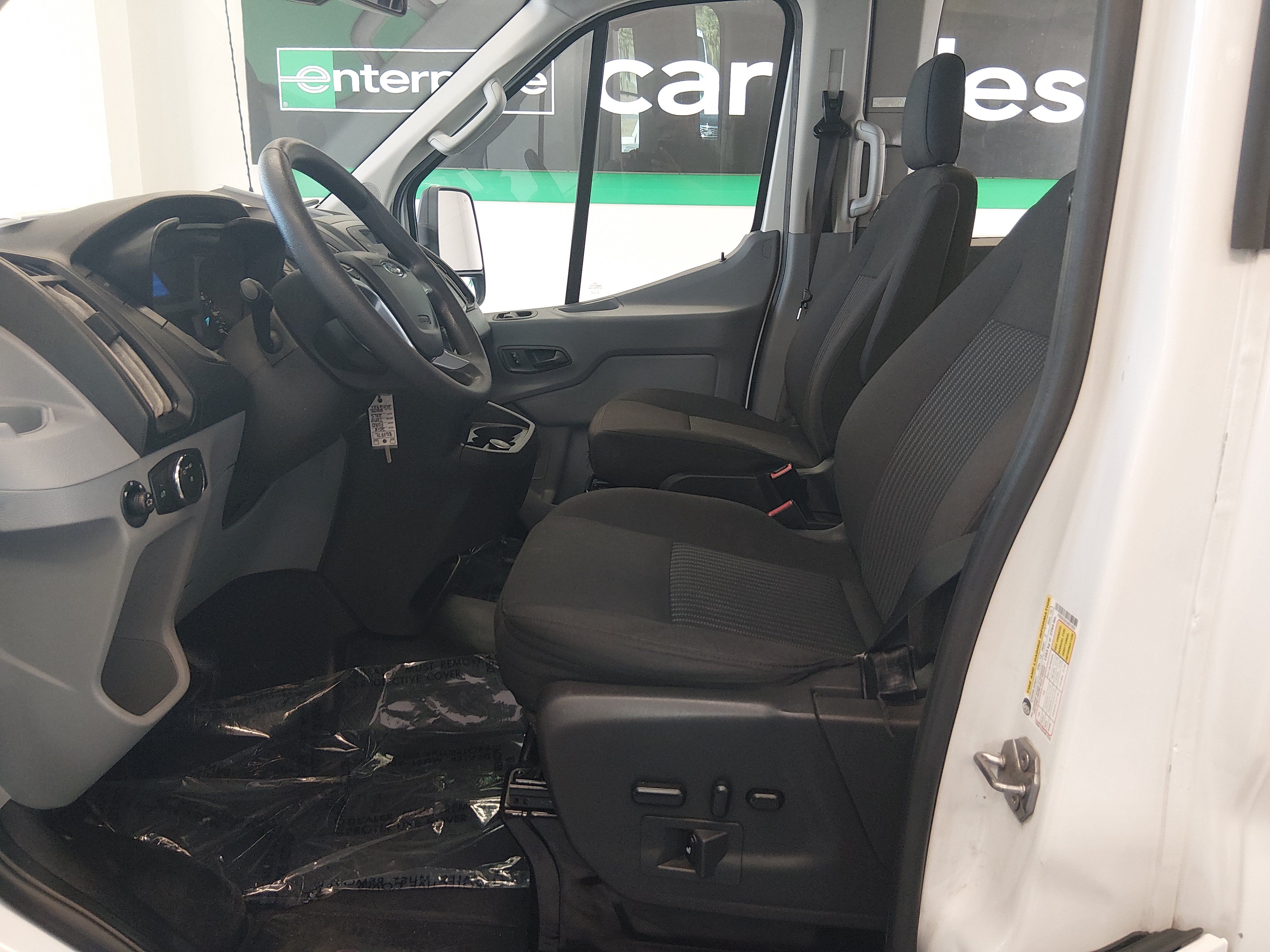 2018 Ford Transit Wagon XL - Photo 18