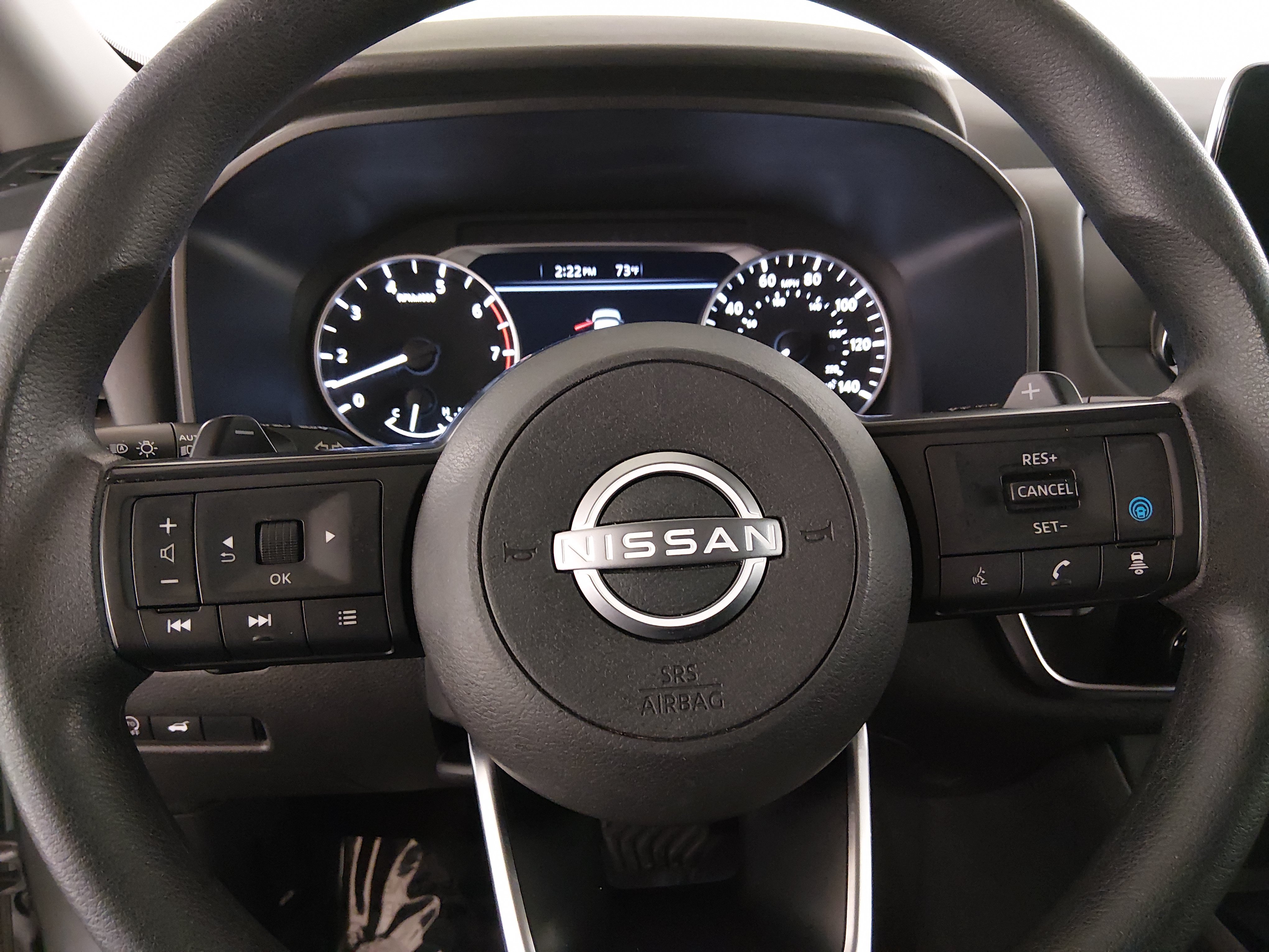 2024 Nissan Rogue SV - Photo 12