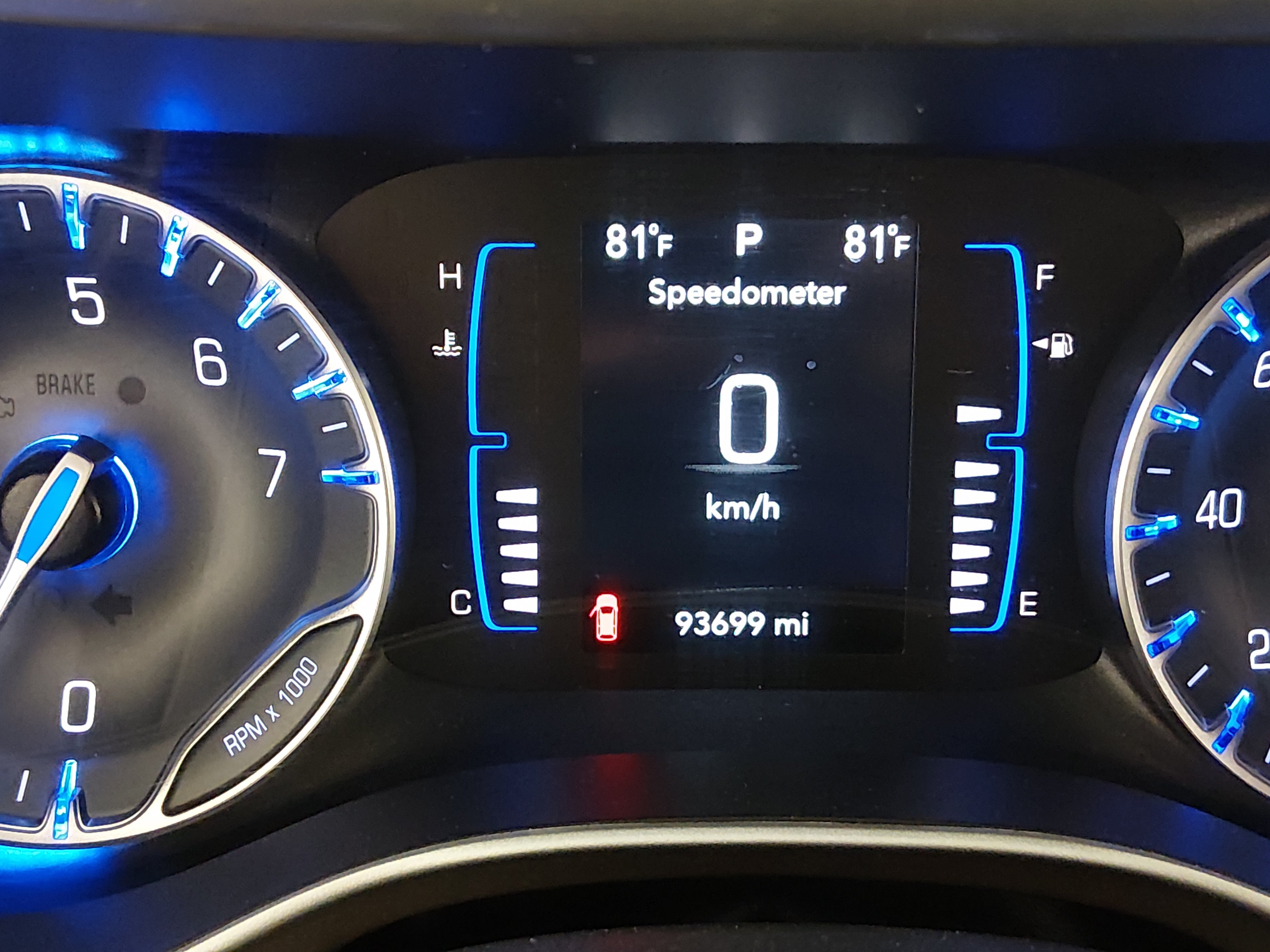 2022 Chrysler Voyager LX - Photo 14