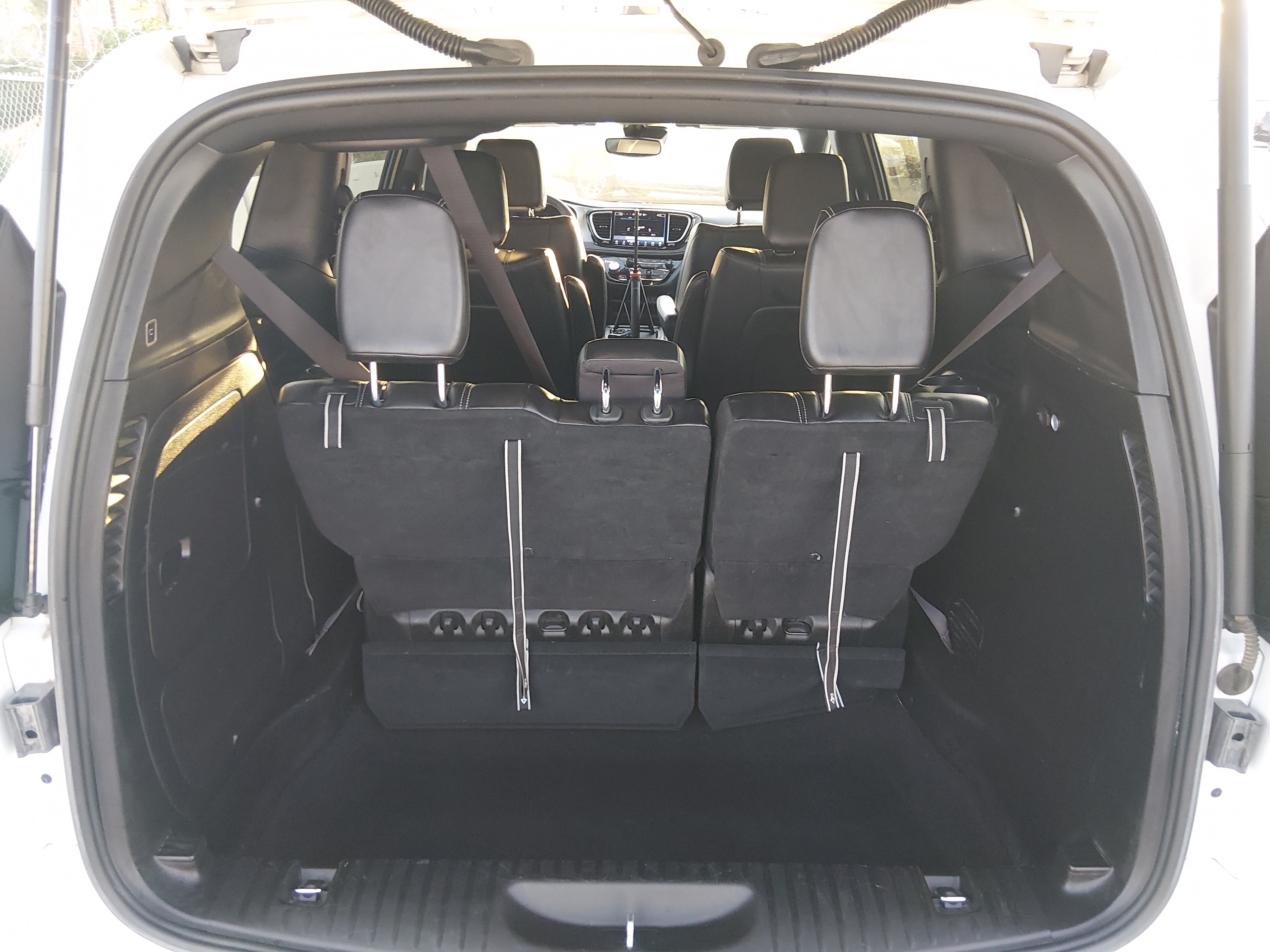 2024 Chrysler Pacifica PHEV Select - Photo 11