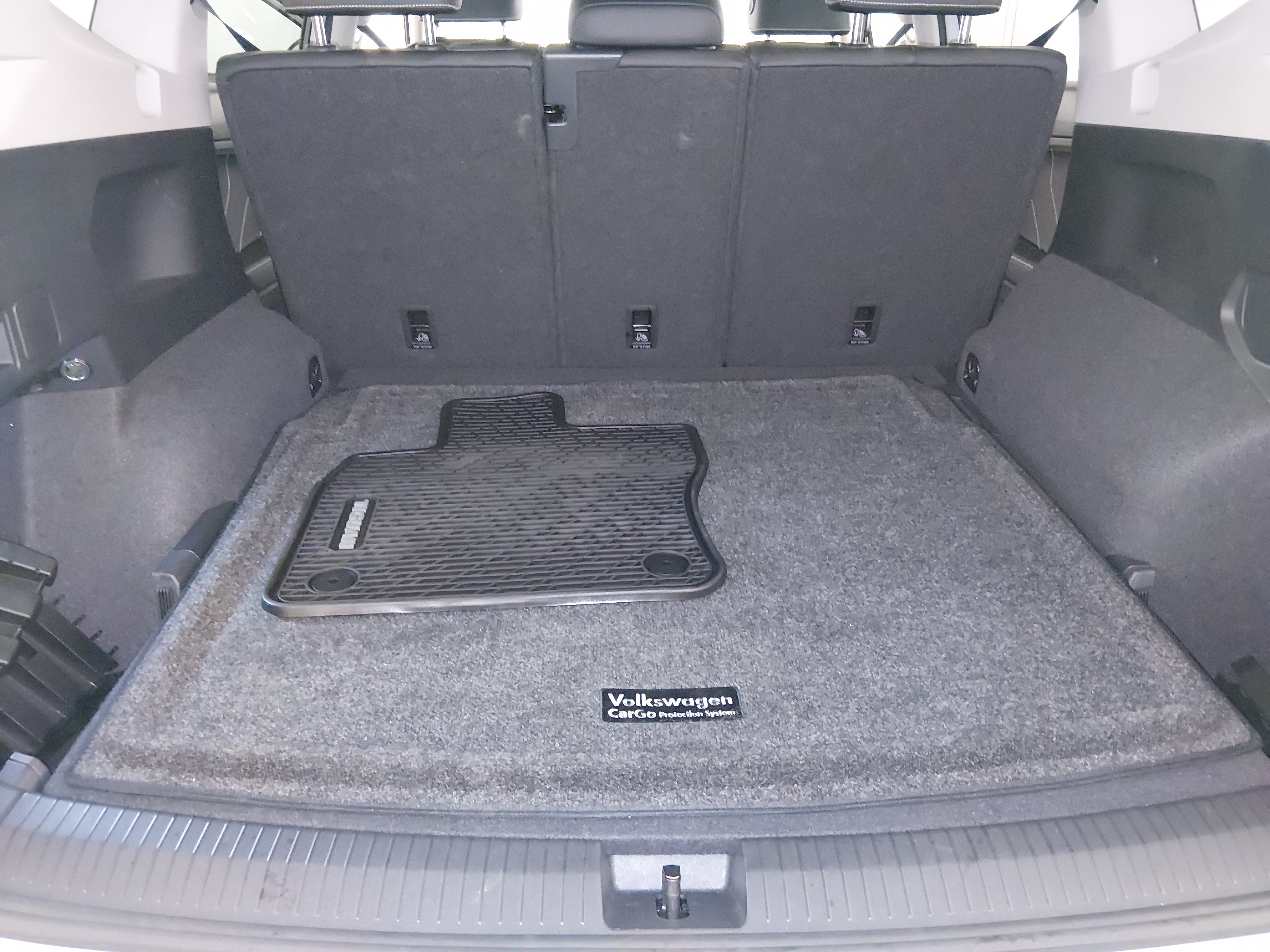 2022 Volkswagen Tiguan SE - Photo 11