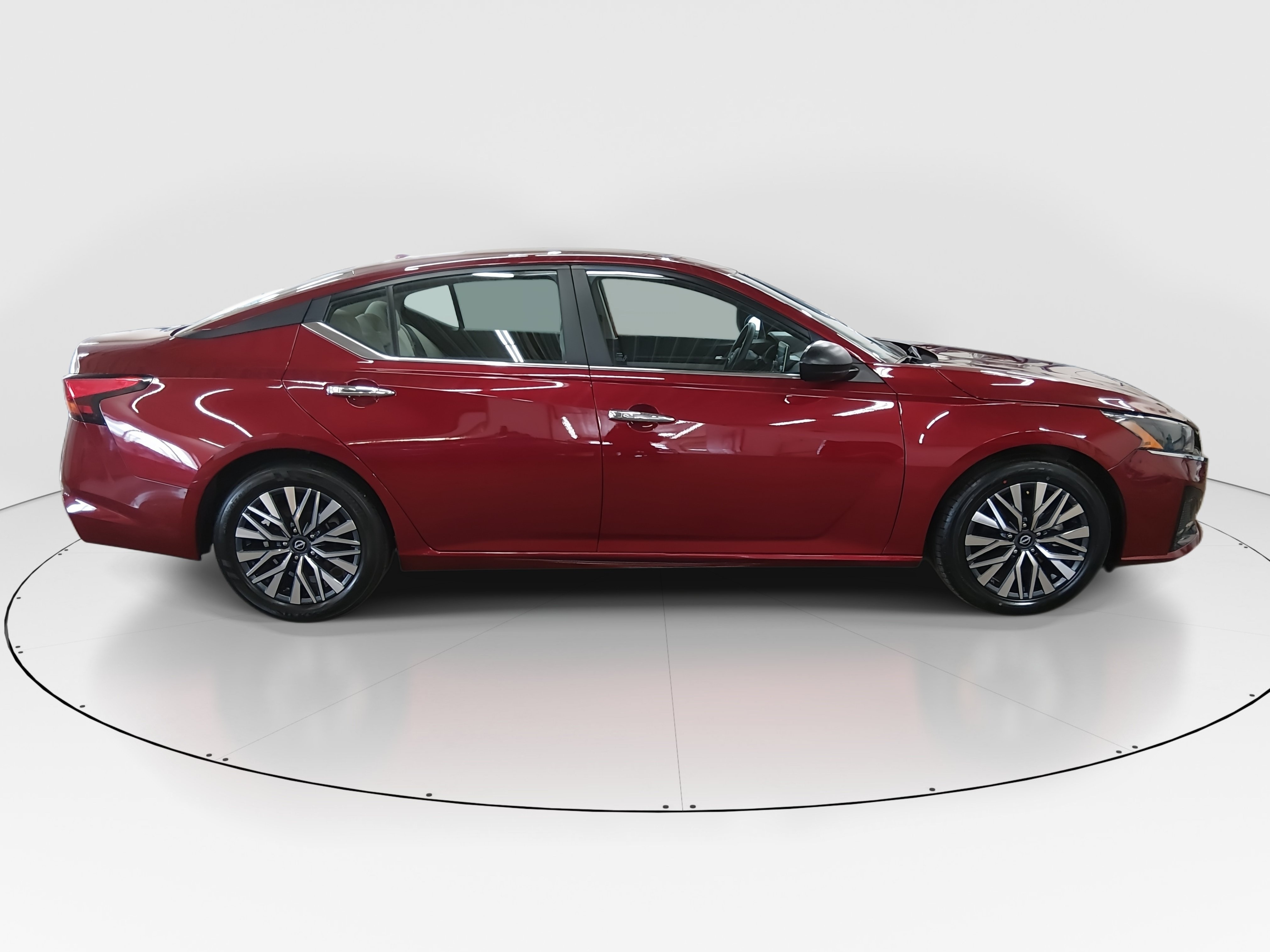 2025 Nissan Altima SV - Photo 4