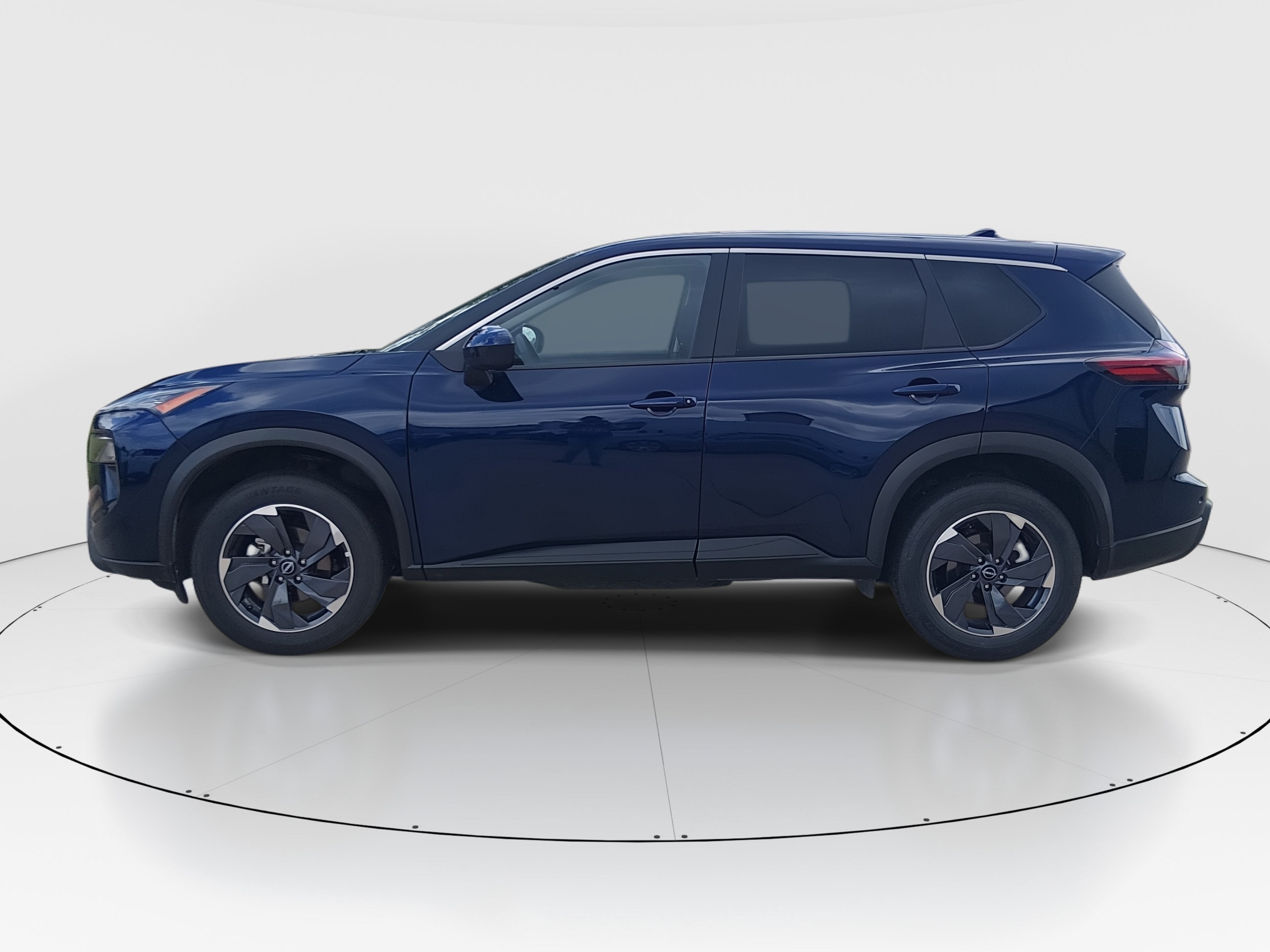2025 Nissan Rogue SV - Photo 4