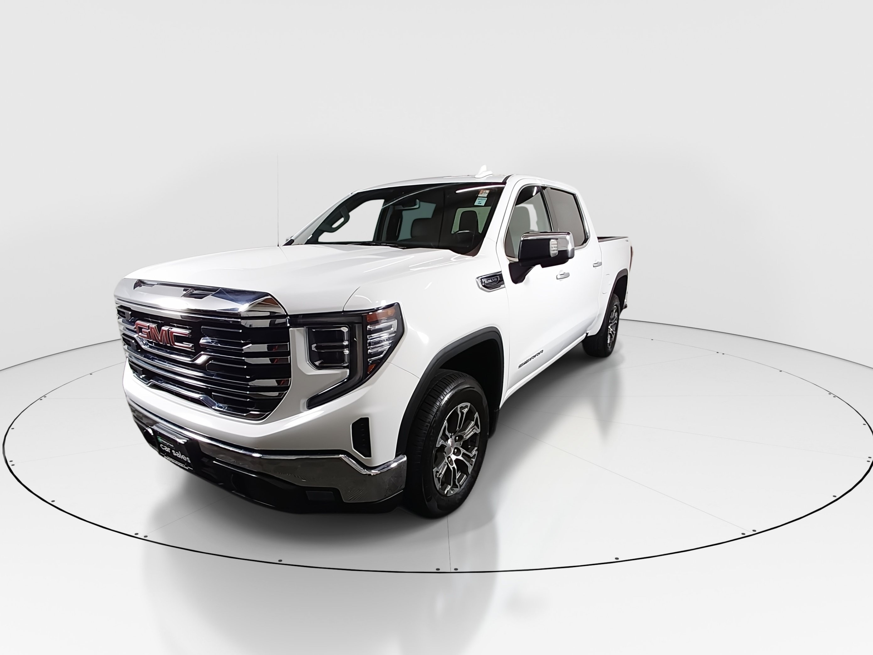 2024 GMC Sierra 1500 SLT - Photo 3