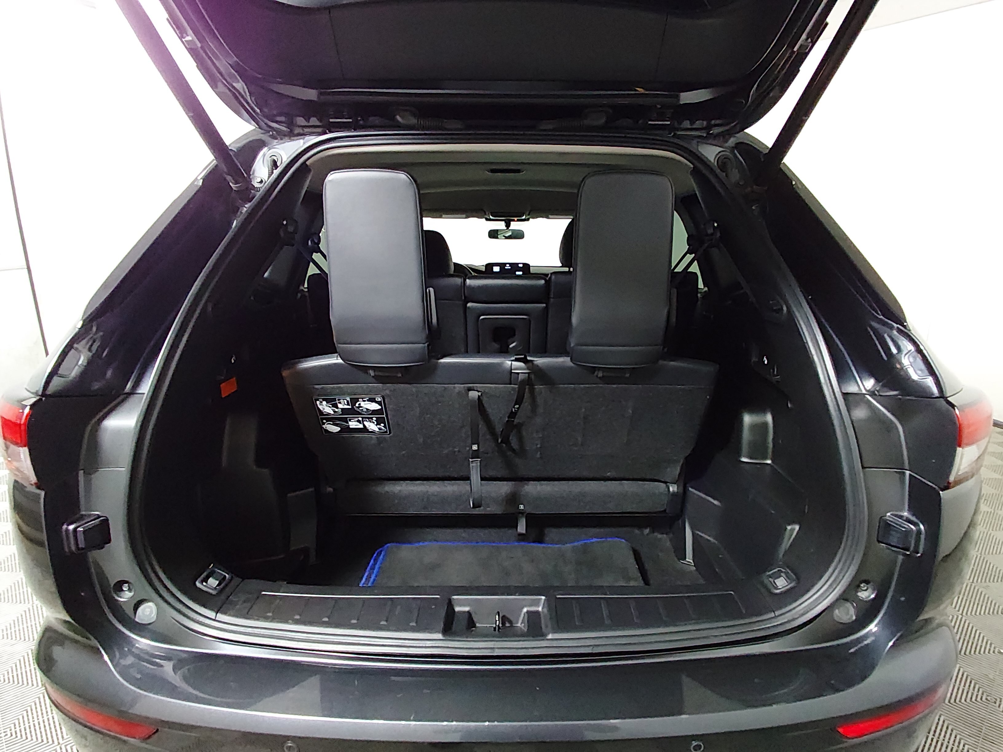 2024 Mitsubishi Outlander Plug-in Hybrid SE - Photo 11
