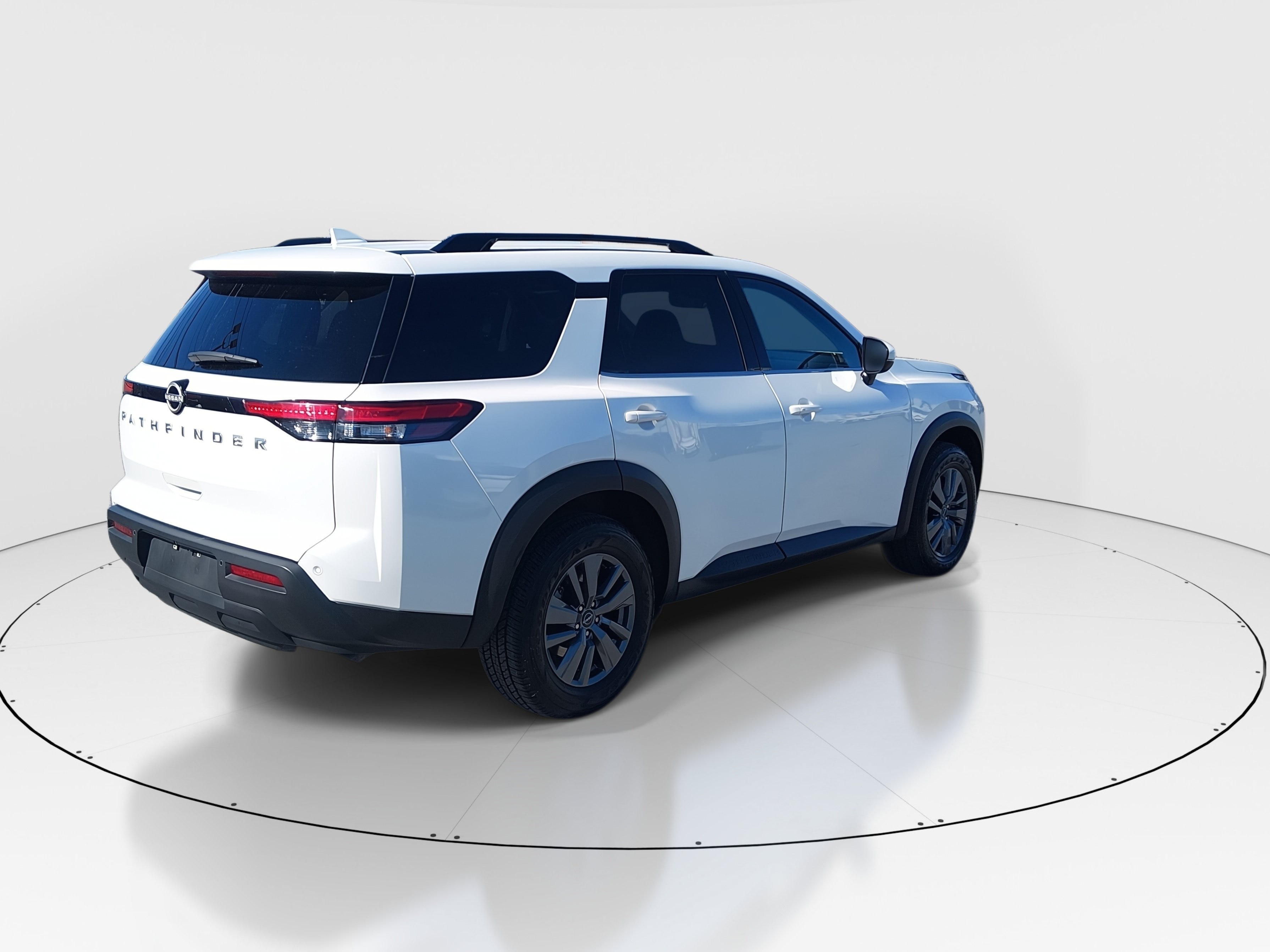 2025 Nissan Pathfinder SV - Photo 7