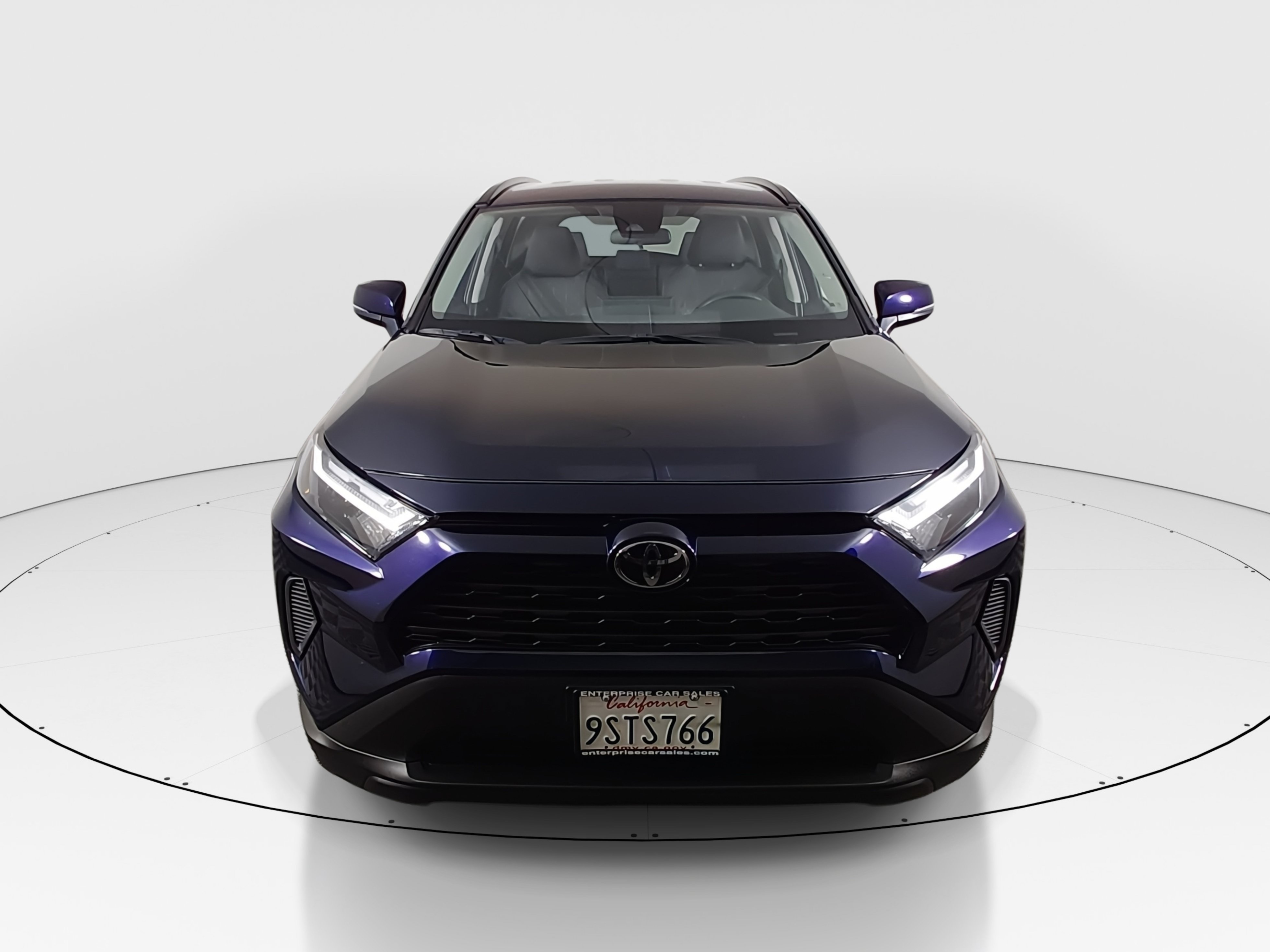 2025 Toyota RAV4 XLE - Photo 2