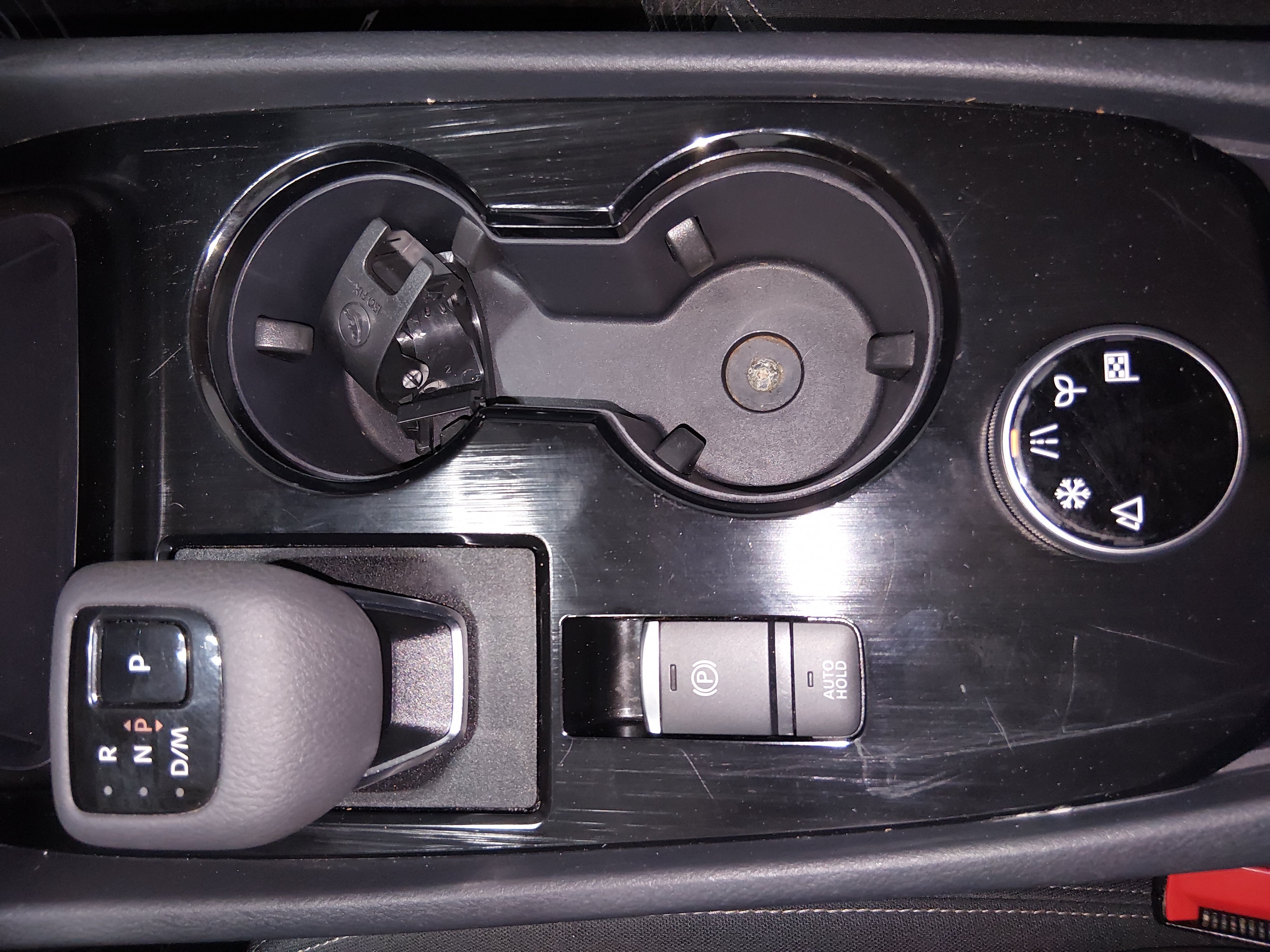 2024 Nissan Rogue SV - Photo 13