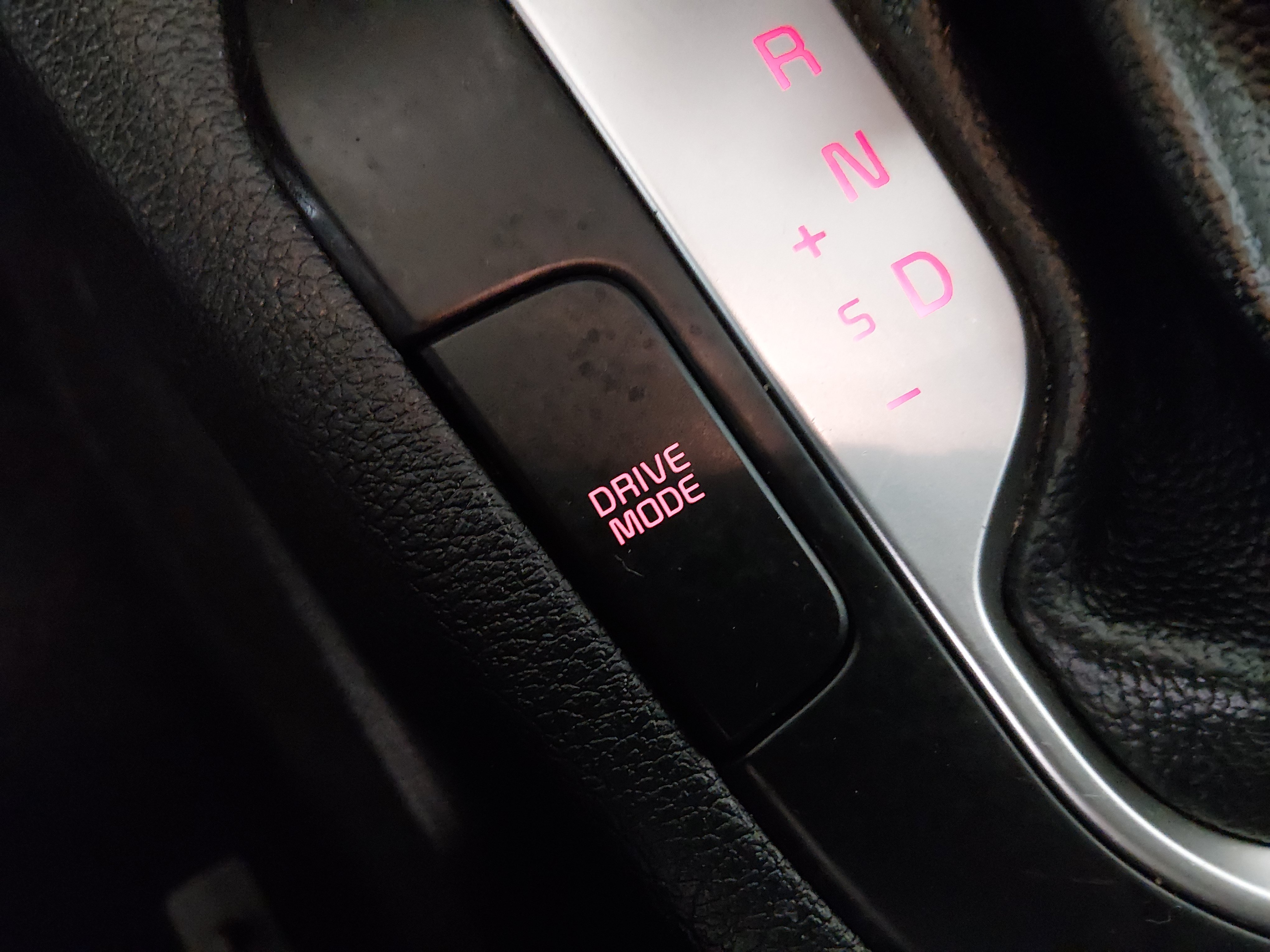 2024 Kia Forte LXS - Photo 17