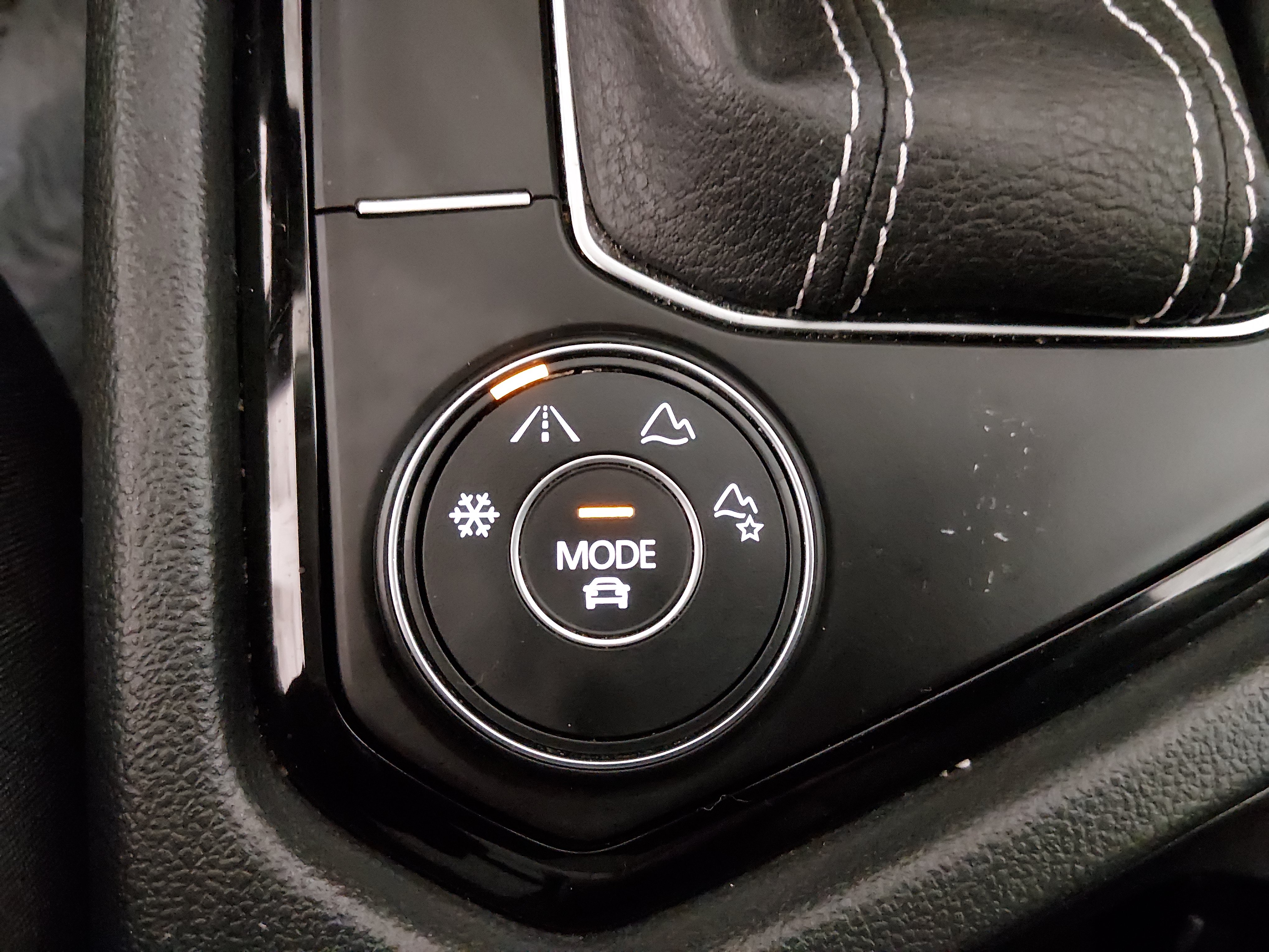 2024 Volkswagen Taos SE - Photo 18