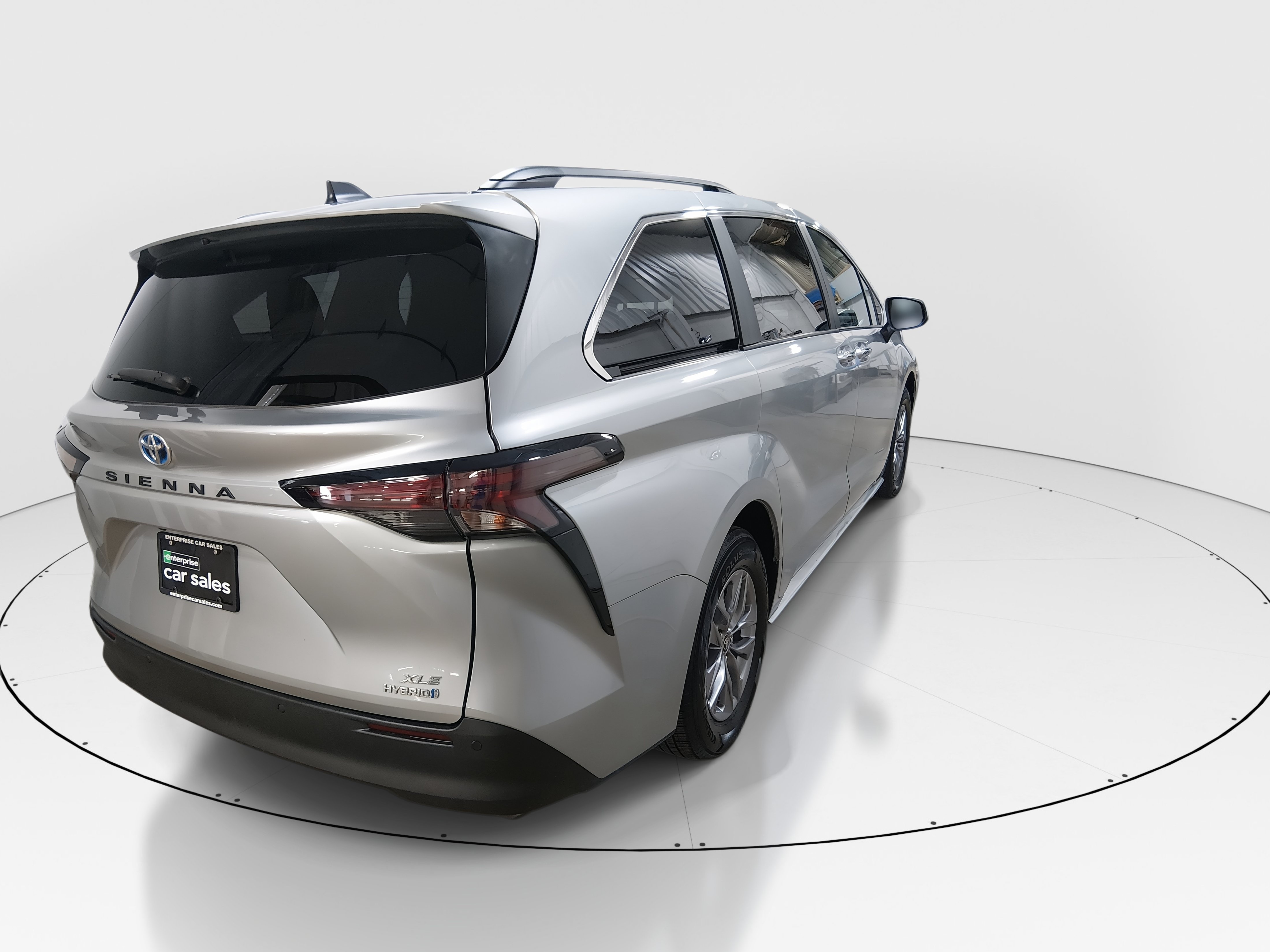 2024 Toyota Sienna XLE - Photo 7