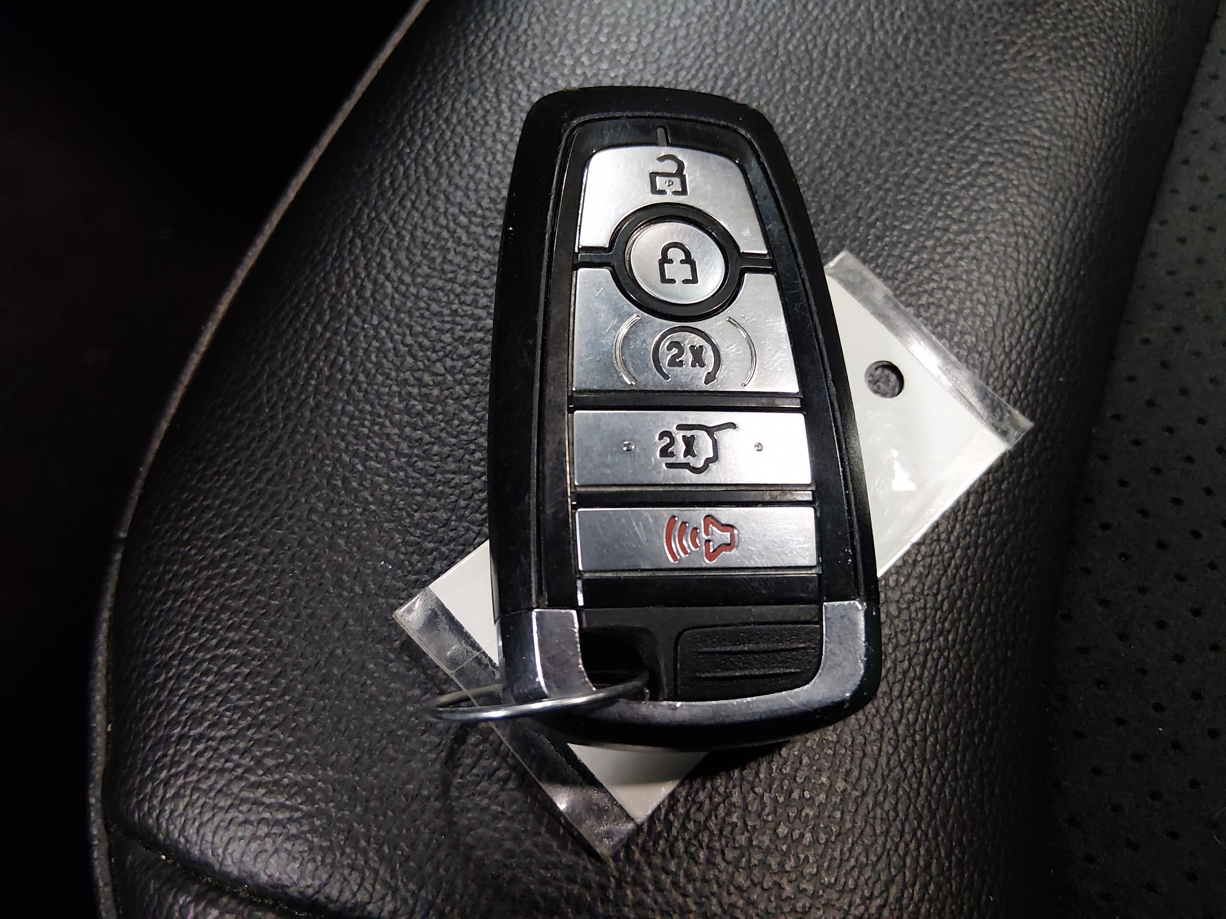 2022 Ford Edge ST-Line - Photo 15