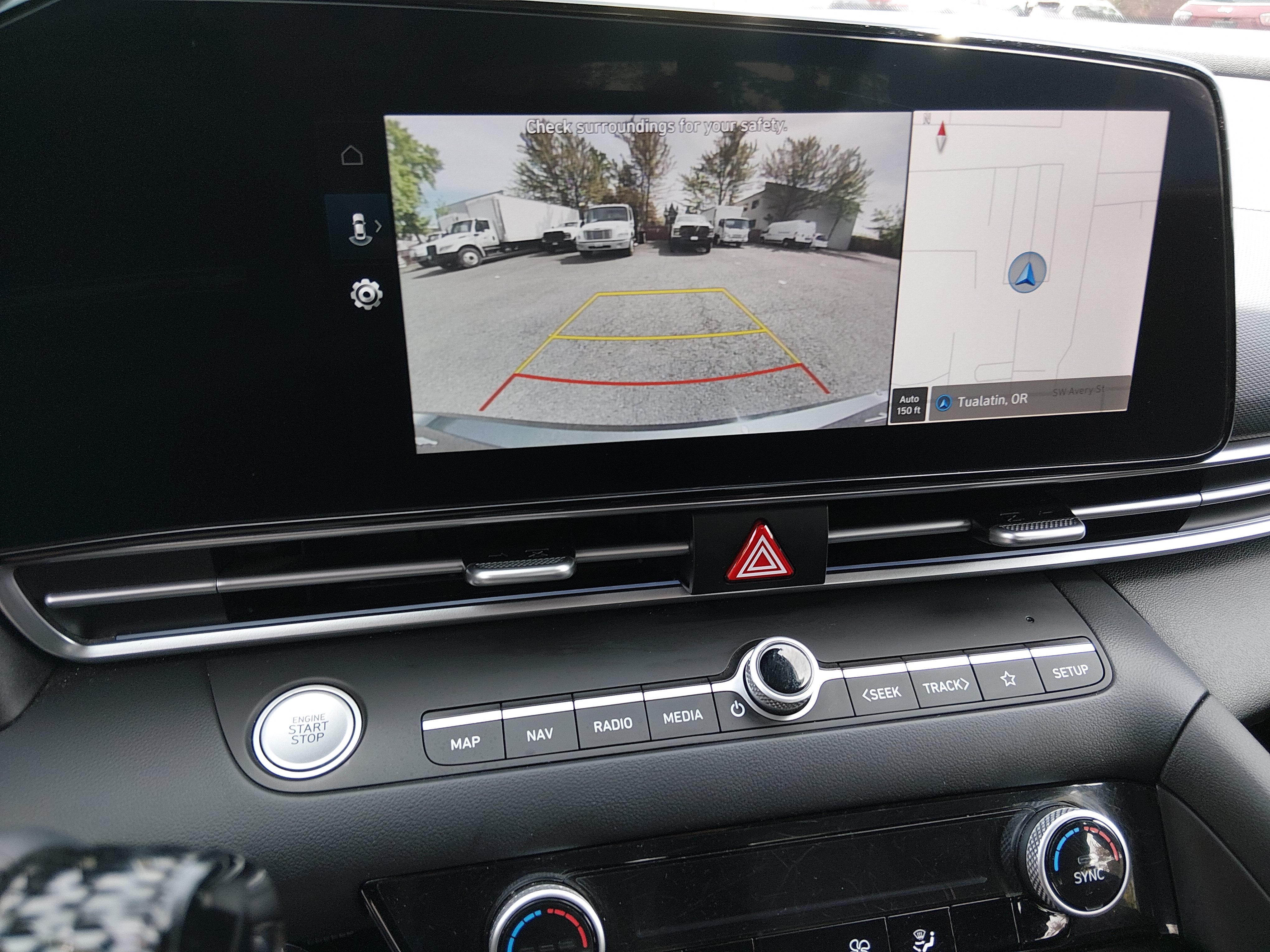 2024 Hyundai Elantra SEL - Photo 16