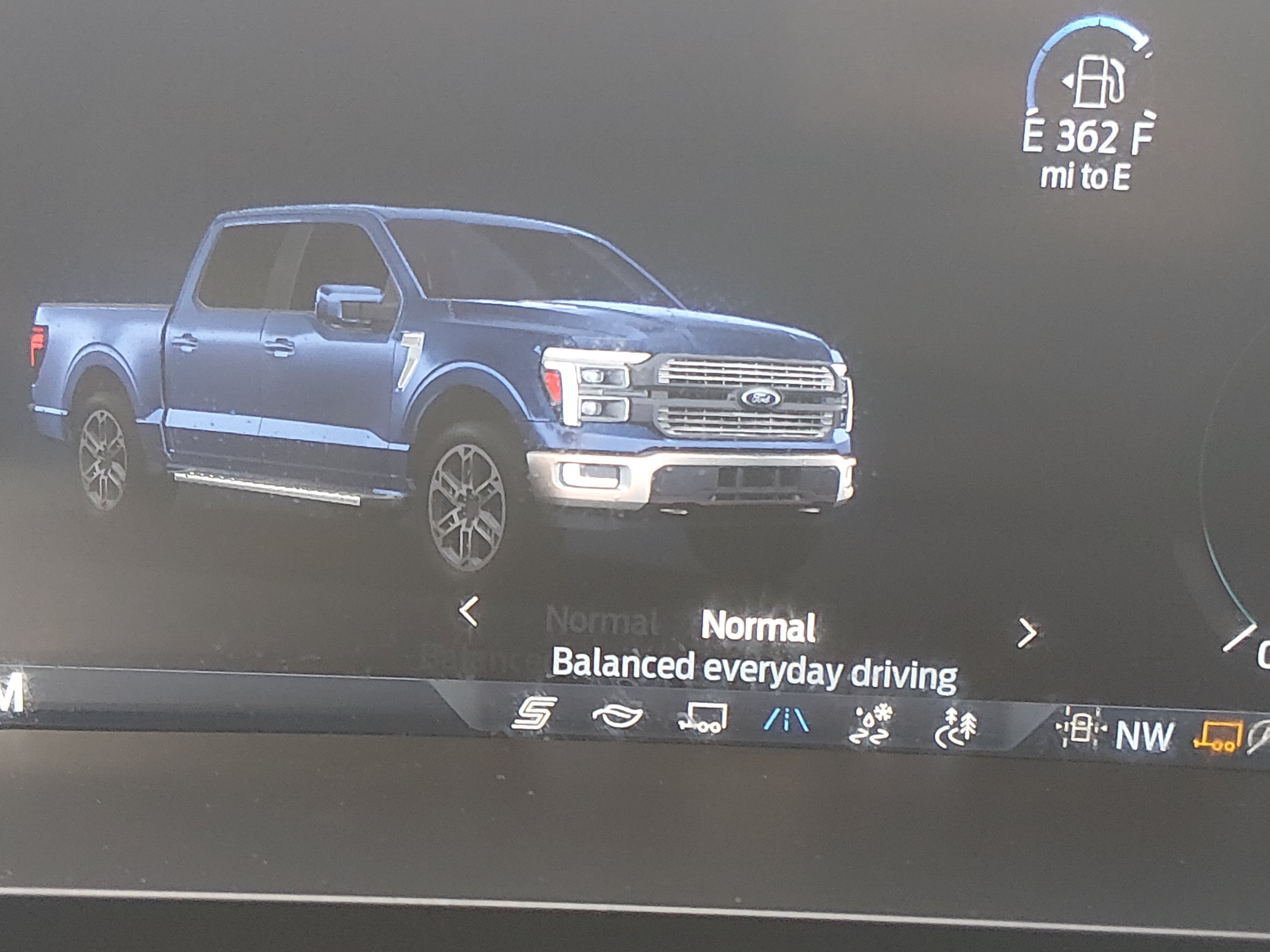 2025 Ford F-150 XLT - Photo 18