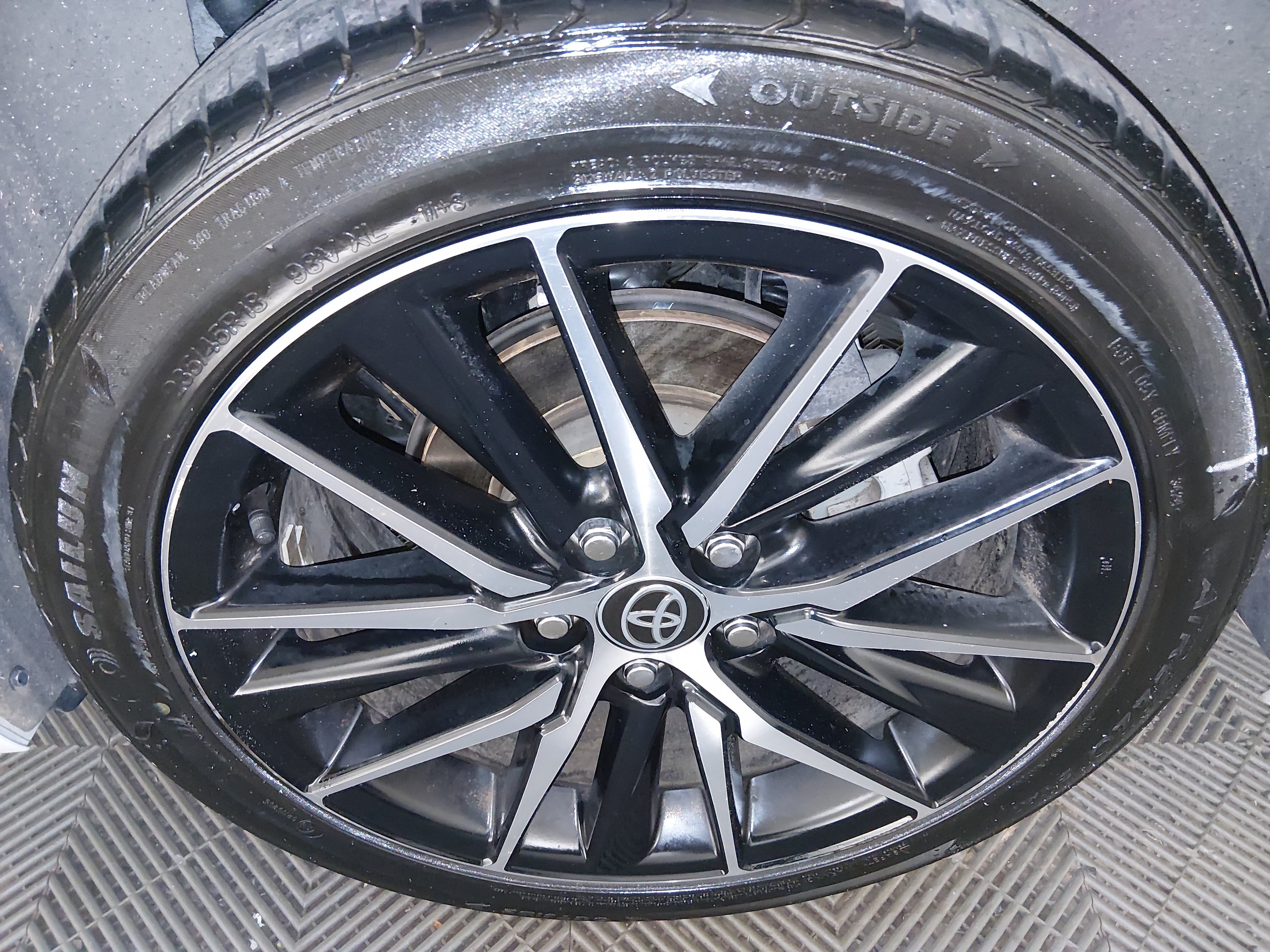 2024 Toyota Camry SE - Photo 10