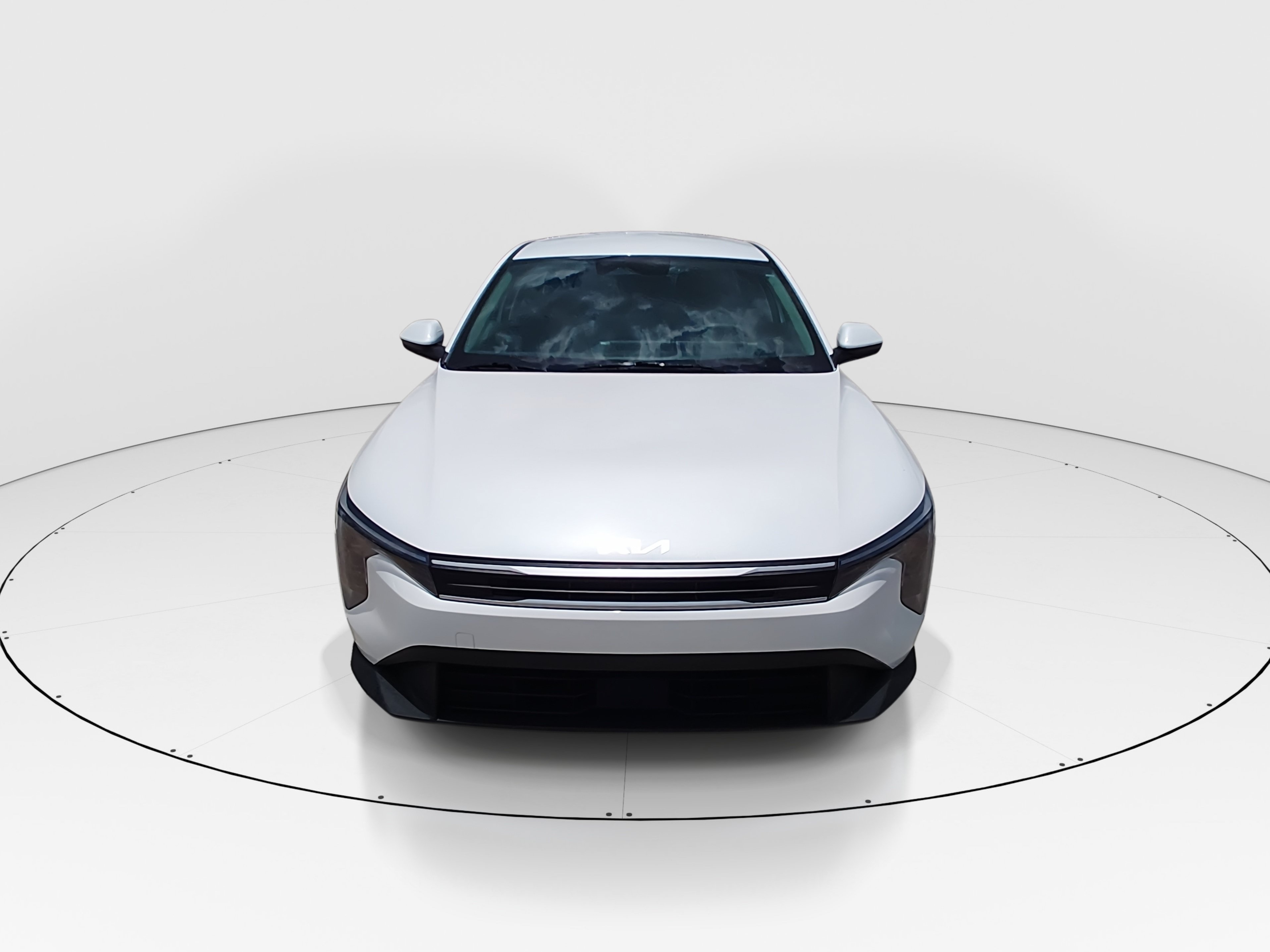 2025 Kia K4 LXS - Photo 2