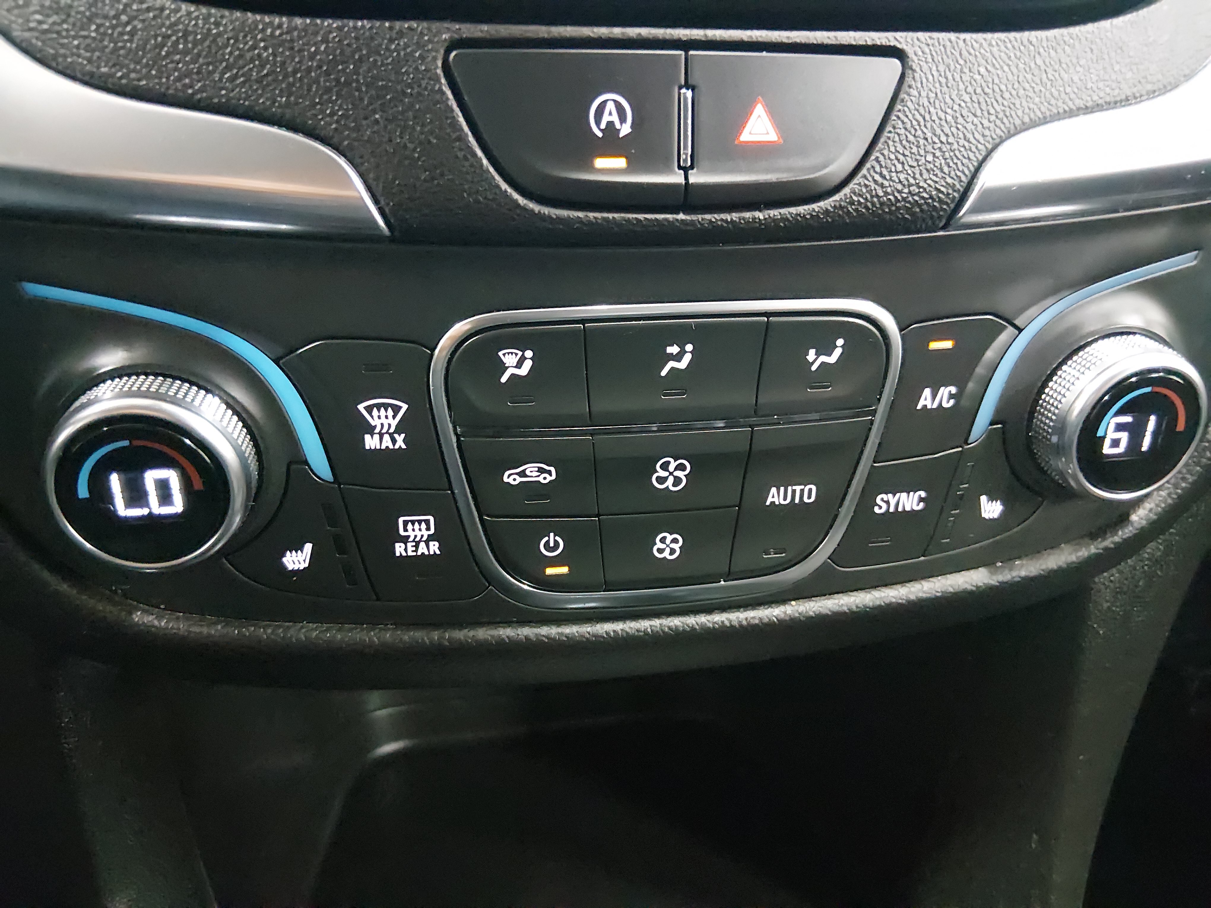 2024 Chevrolet Equinox LT - Photo 18