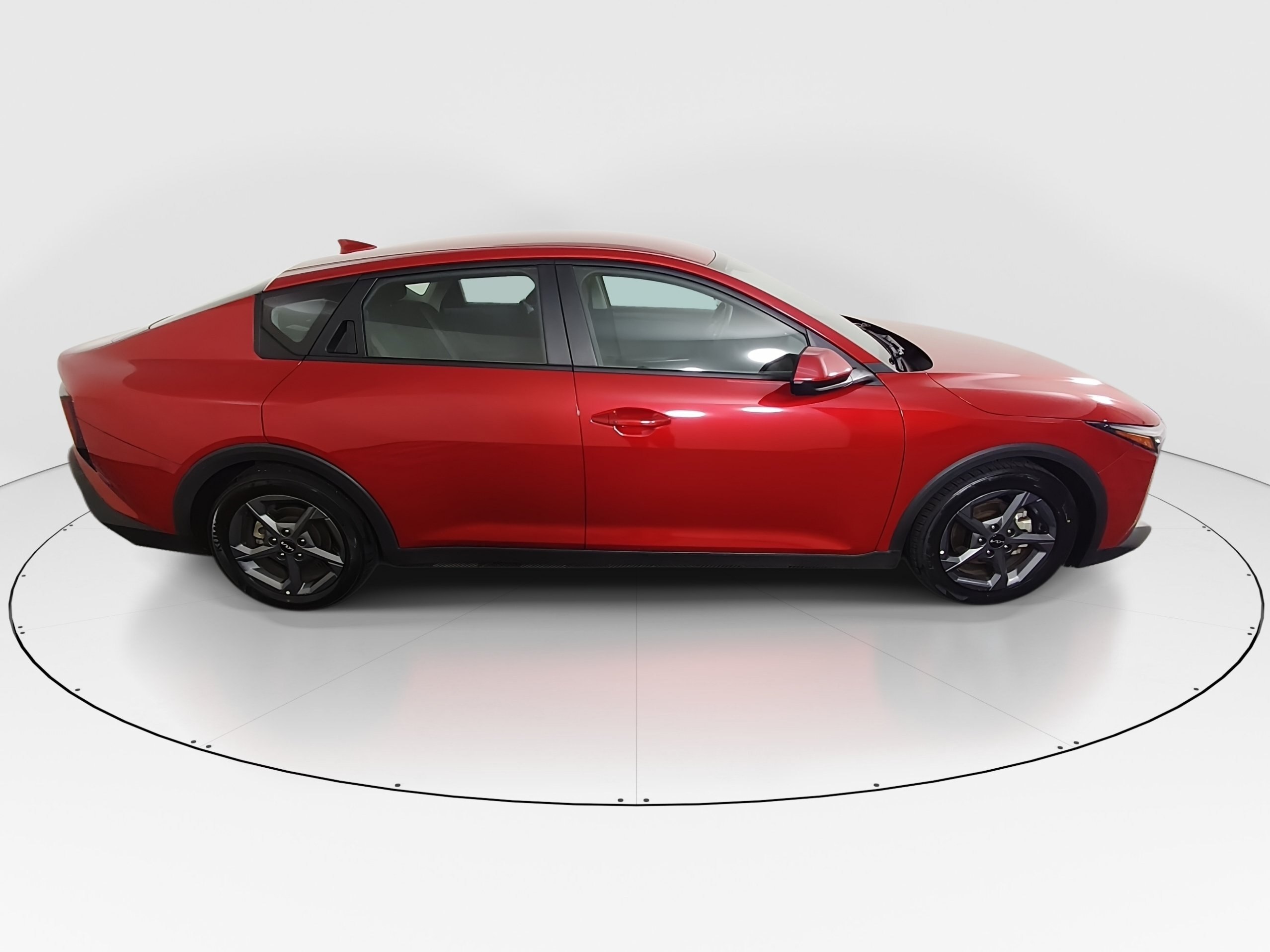 2025 Kia K4 LXS - Photo 8
