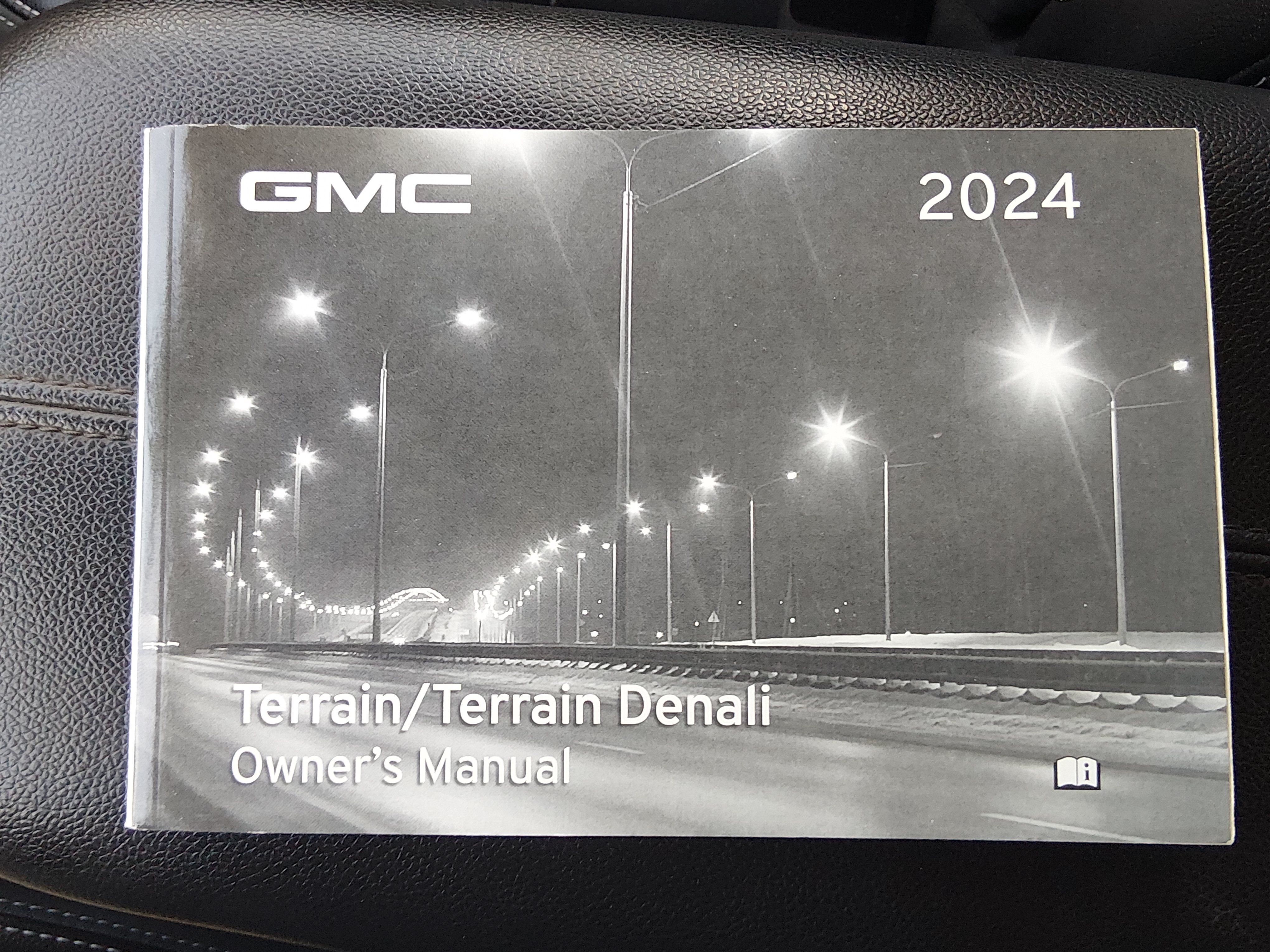 2024 GMC Terrain SLT - Photo 19