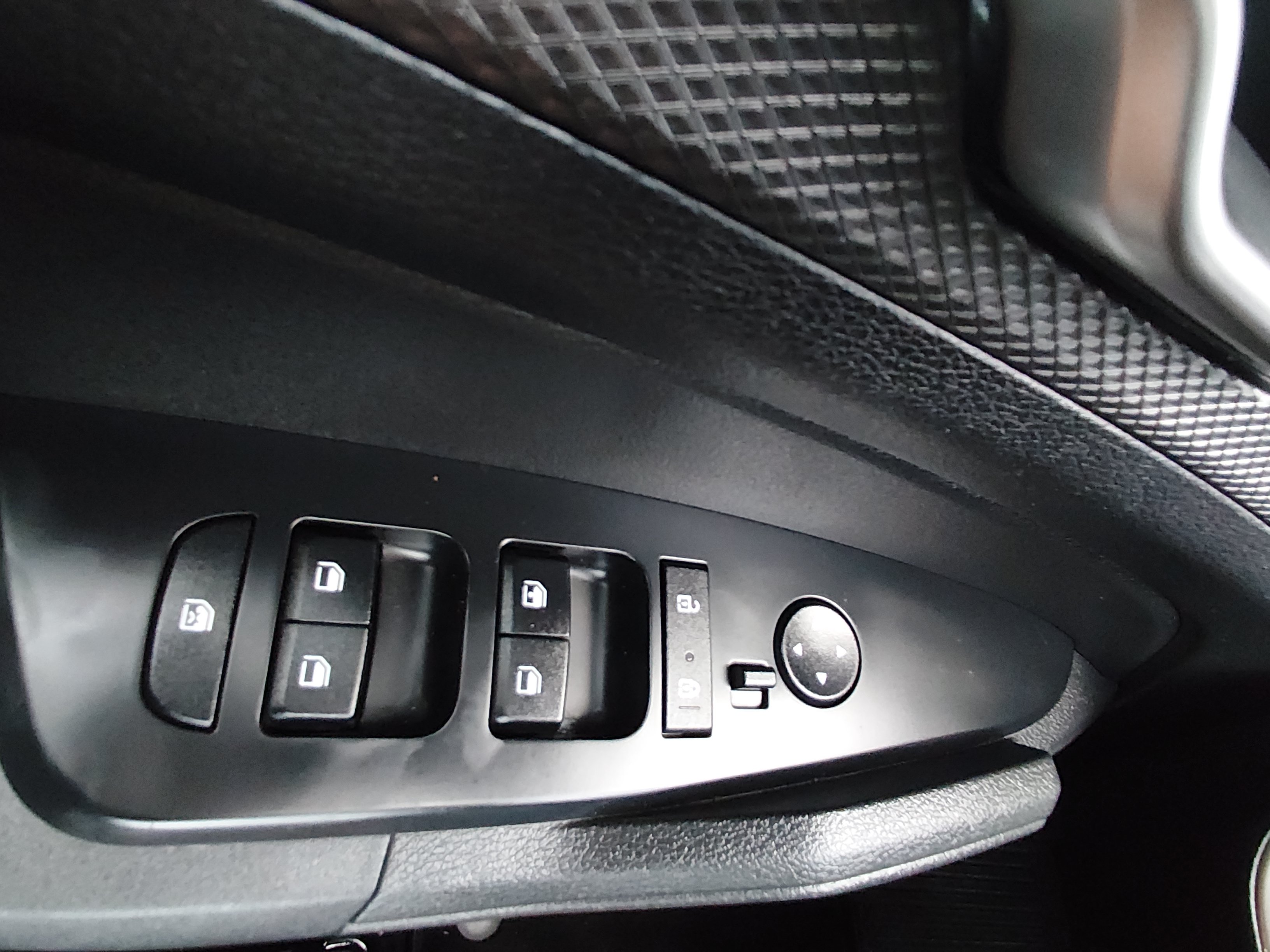 2024 Kia Sportage LX - Photo 13