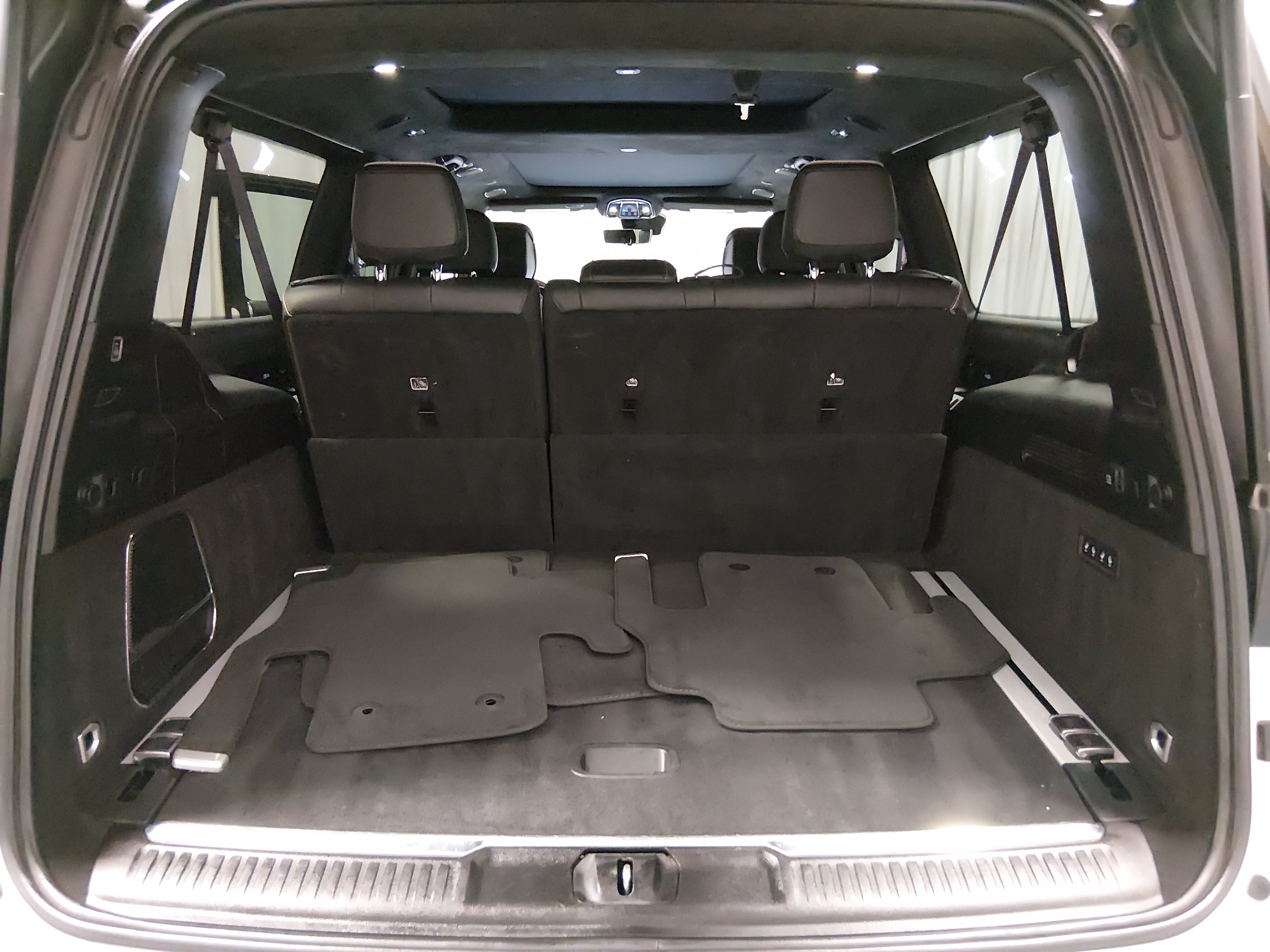 2024 Jeep Grand Wagoneer L Series II - Photo 11